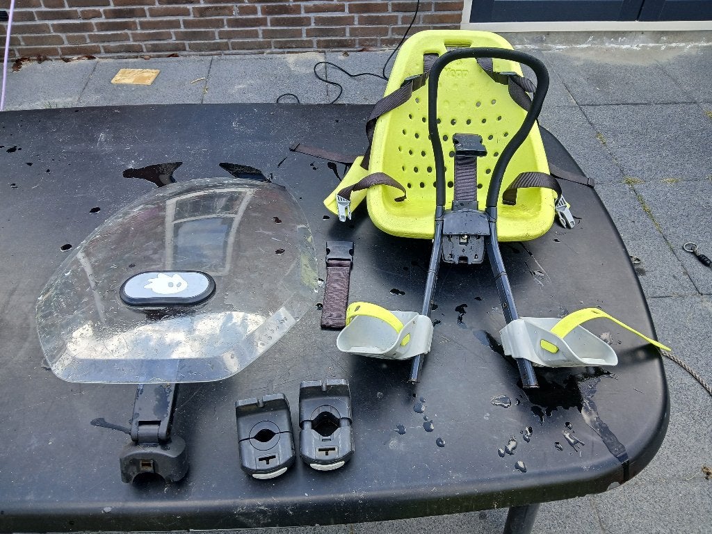 Yepp voorzitje + 2x adapter + regenscherm, Ophalen, Yepp, Voorzitje, Gebruikt