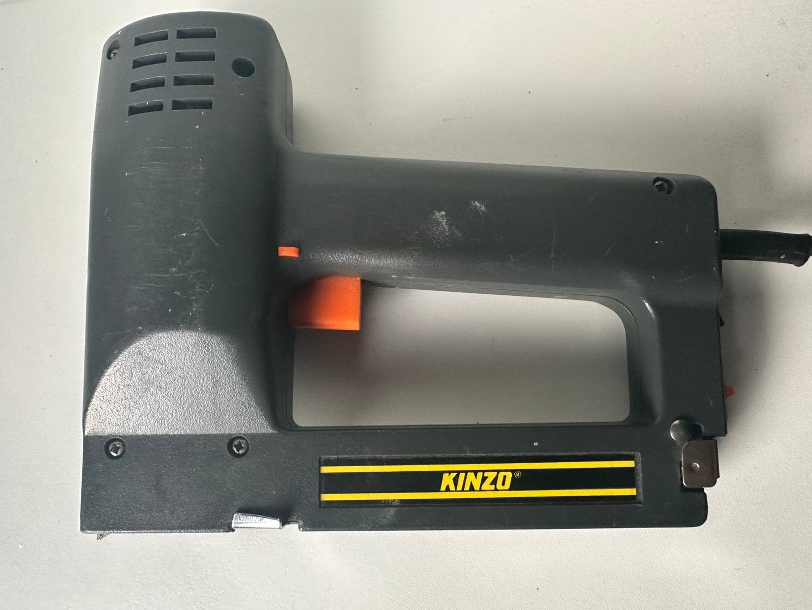Elektrische tacker Kinzo Ede-Holland 750 Watt, Doe-het-zelf en Verbouw, Gereedschap | Handgereedschap, Ophalen of Verzenden, Zo goed als nieuw