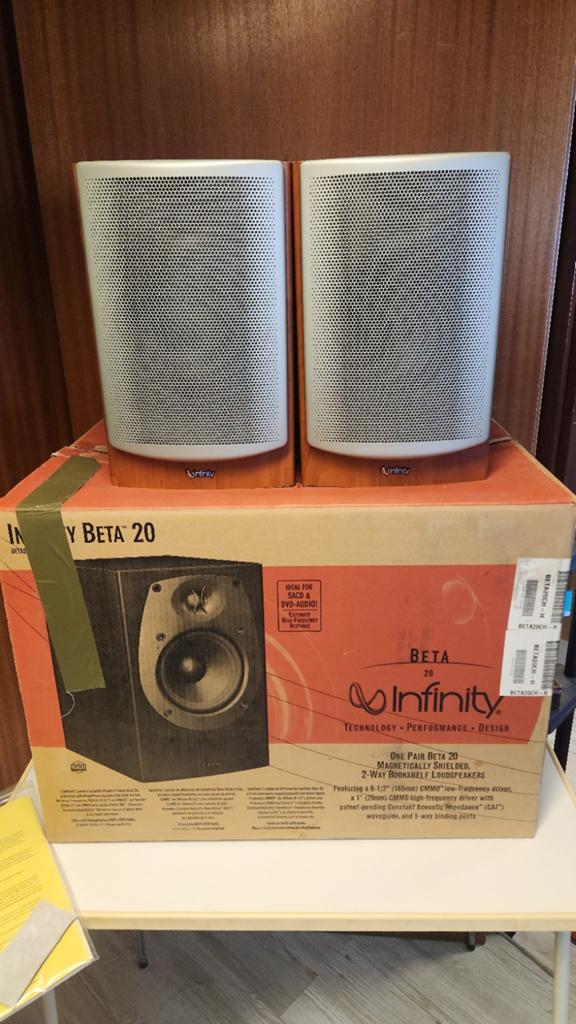 Infinity Beta 20 Boekenplank Luidsprekers - Set, Zo goed als nieuw, 60 tot 120 watt, Front, Rear of Stereo speakers, Ophalen