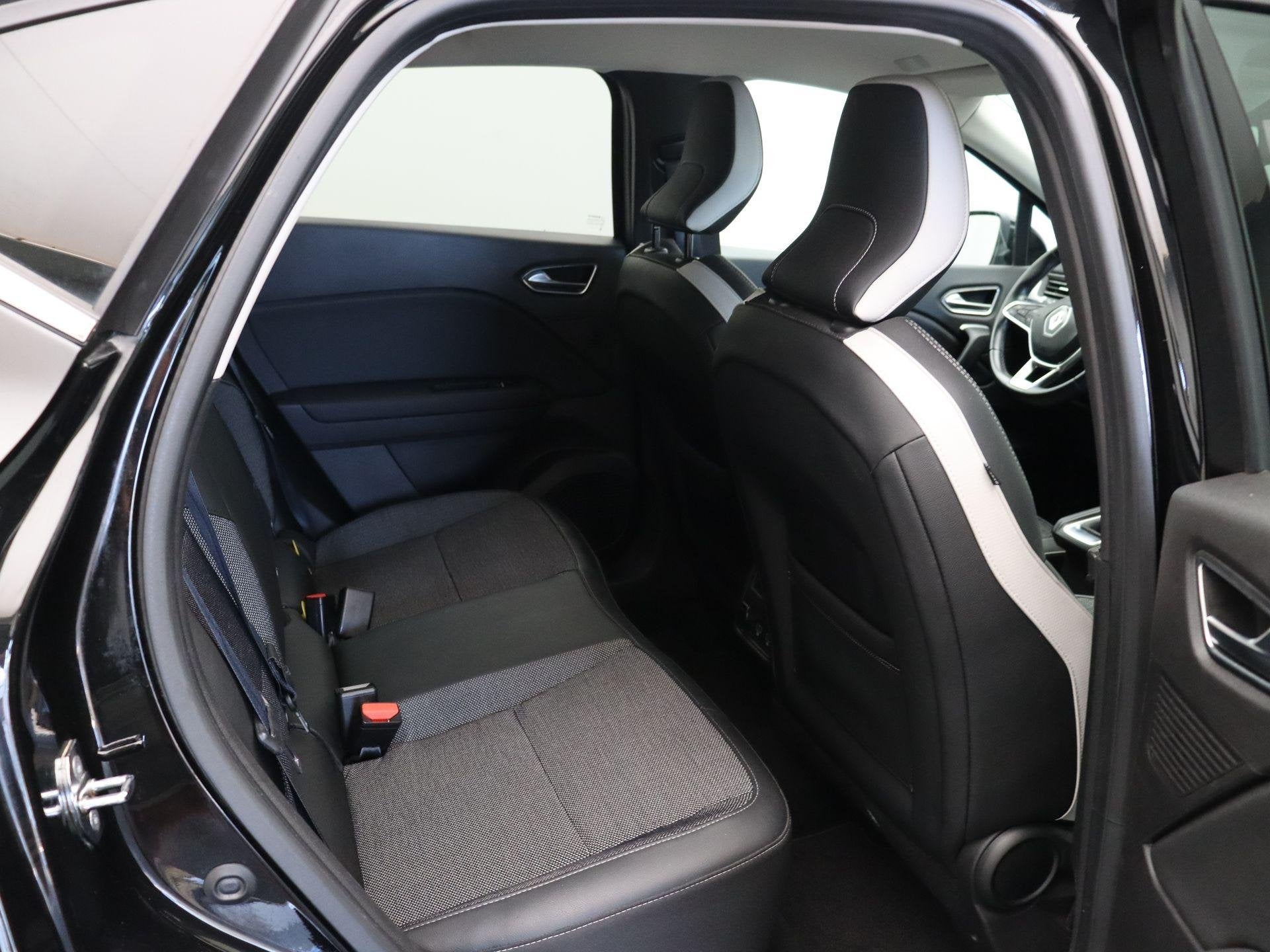 Foto 7 van Renault Captur TCe 100pk Intens | Climate Control | Bose aud