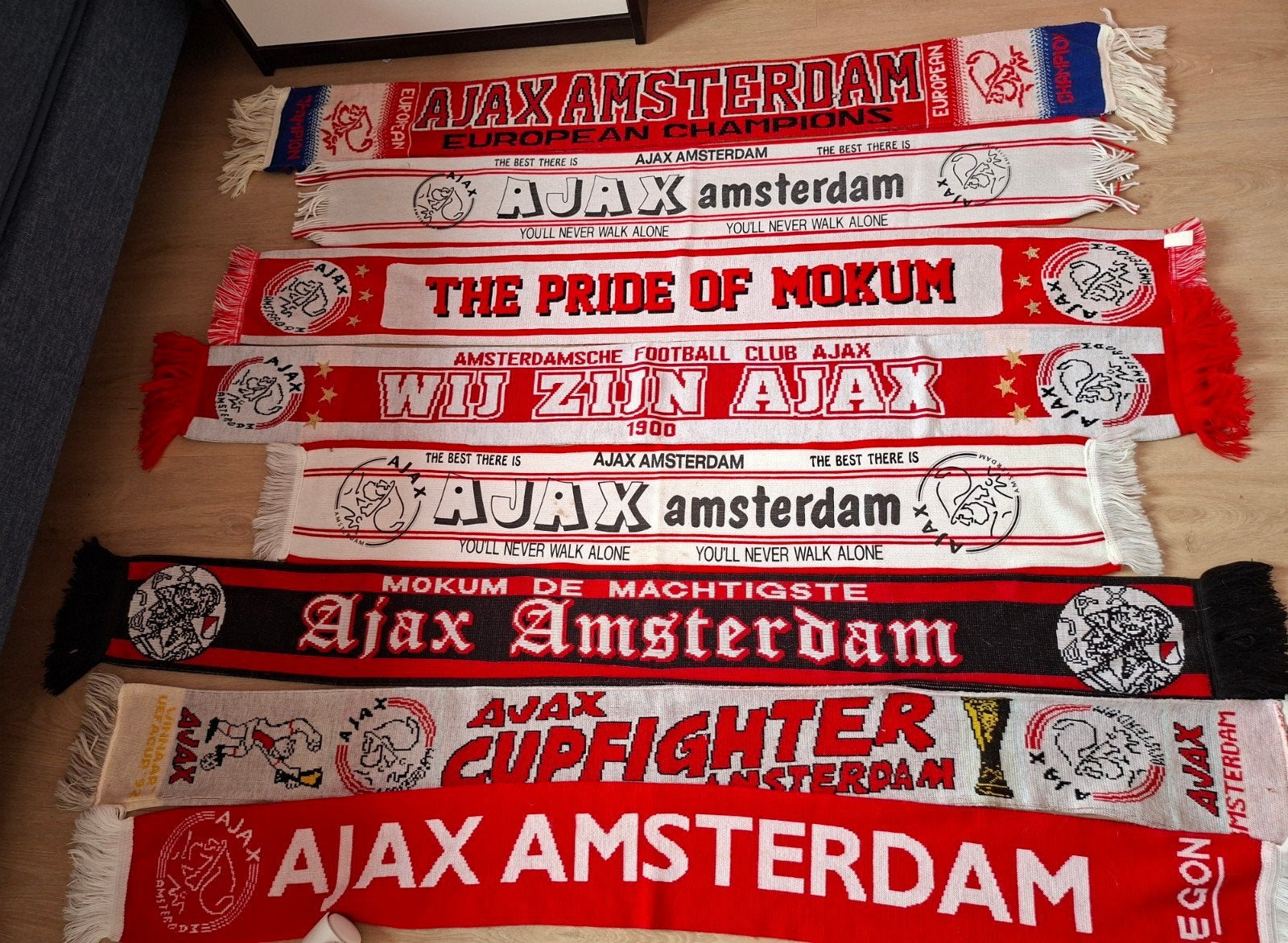 Ajax sjalen verzameling, Verzamelen, Sportartikelen en Voetbal, Ophalen of Verzenden, Ajax, Vaantje of Sjaal