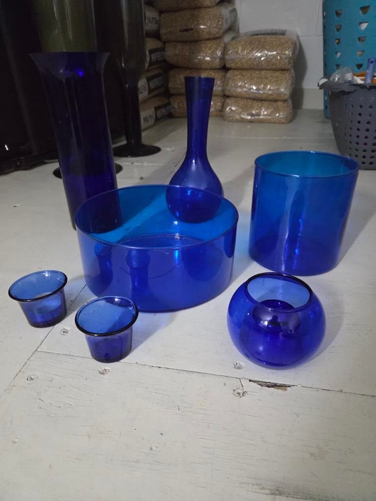 Set blauwe glazen vazen, schaal en waxinelichthouders, Ophalen