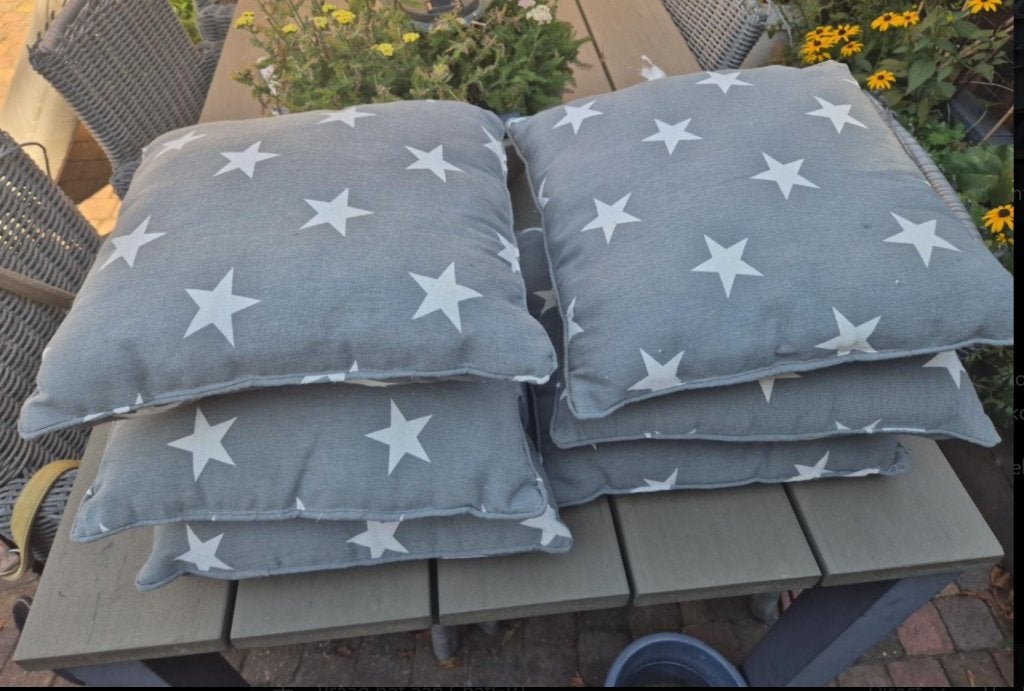 6 sierkussens grijs met witte sterren 35x35 cm, Ophalen, Gebruikt, Vierkant, Sierkussen