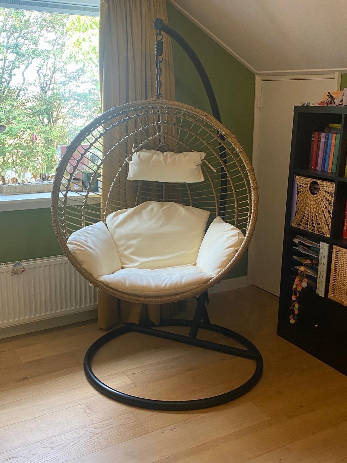 Comfortabele hangstoel (Cocoon XL) met standaard en kussens, Huis en Inrichting, Stoelen, Ophalen, Overige kleuren, Zo goed als nieuw