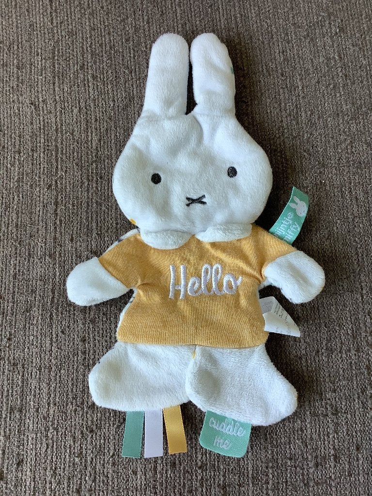 Nijntje Miffy hello cuddle me knuffeldoekje lapje knisper 3-, Ophalen of Verzenden, Zo goed als nieuw, Konijn