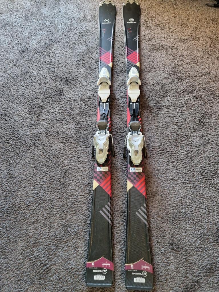 Rossignol dames ski's met bindingen, Sport en Fitness, Skiën en Langlaufen, Ophalen, 140 tot 160 cm, Gebruikt, Rossignol