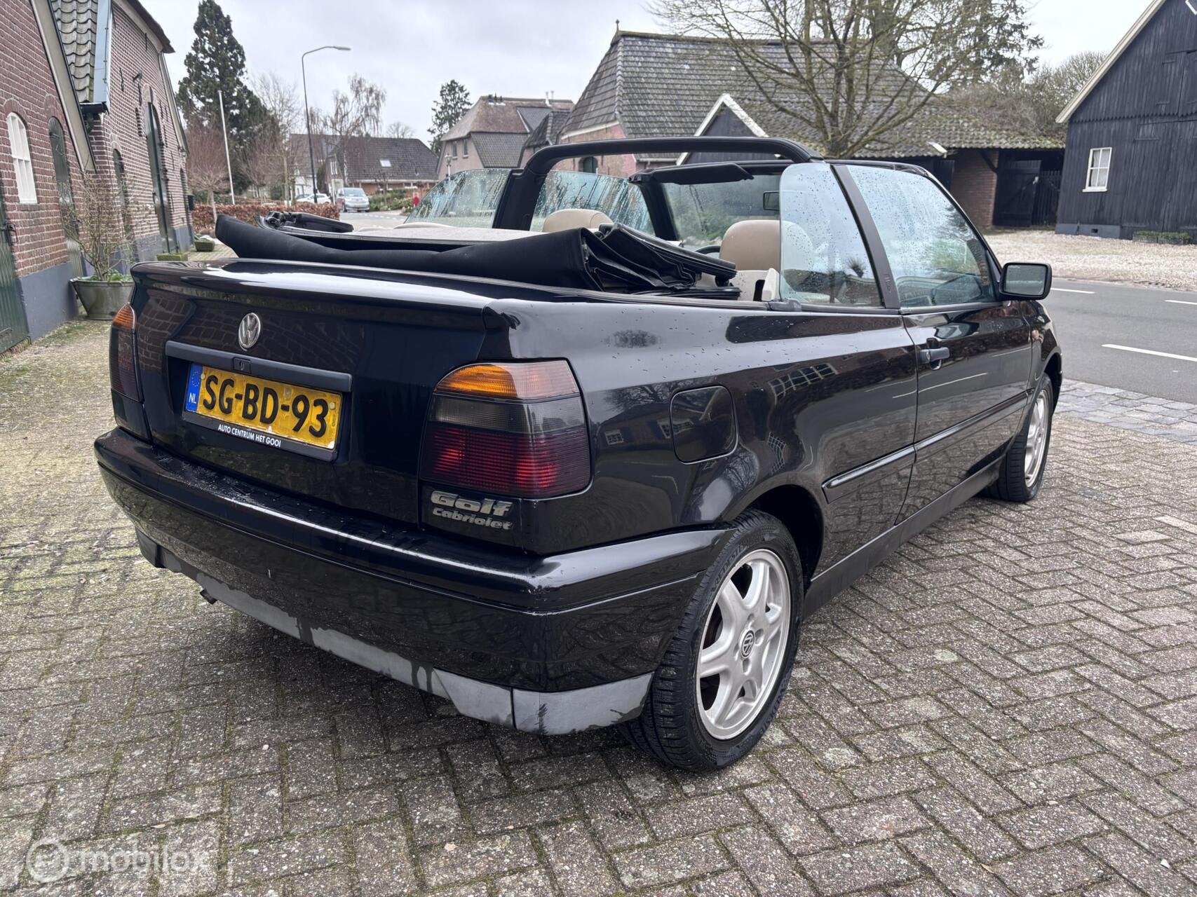 Volkswagen Golf Cabrio 1.8 INRUILKOOPJE VOOR DE LIEFHEBBER, Elektrische ramen, Gebruikt, Beige, 4 cilinders