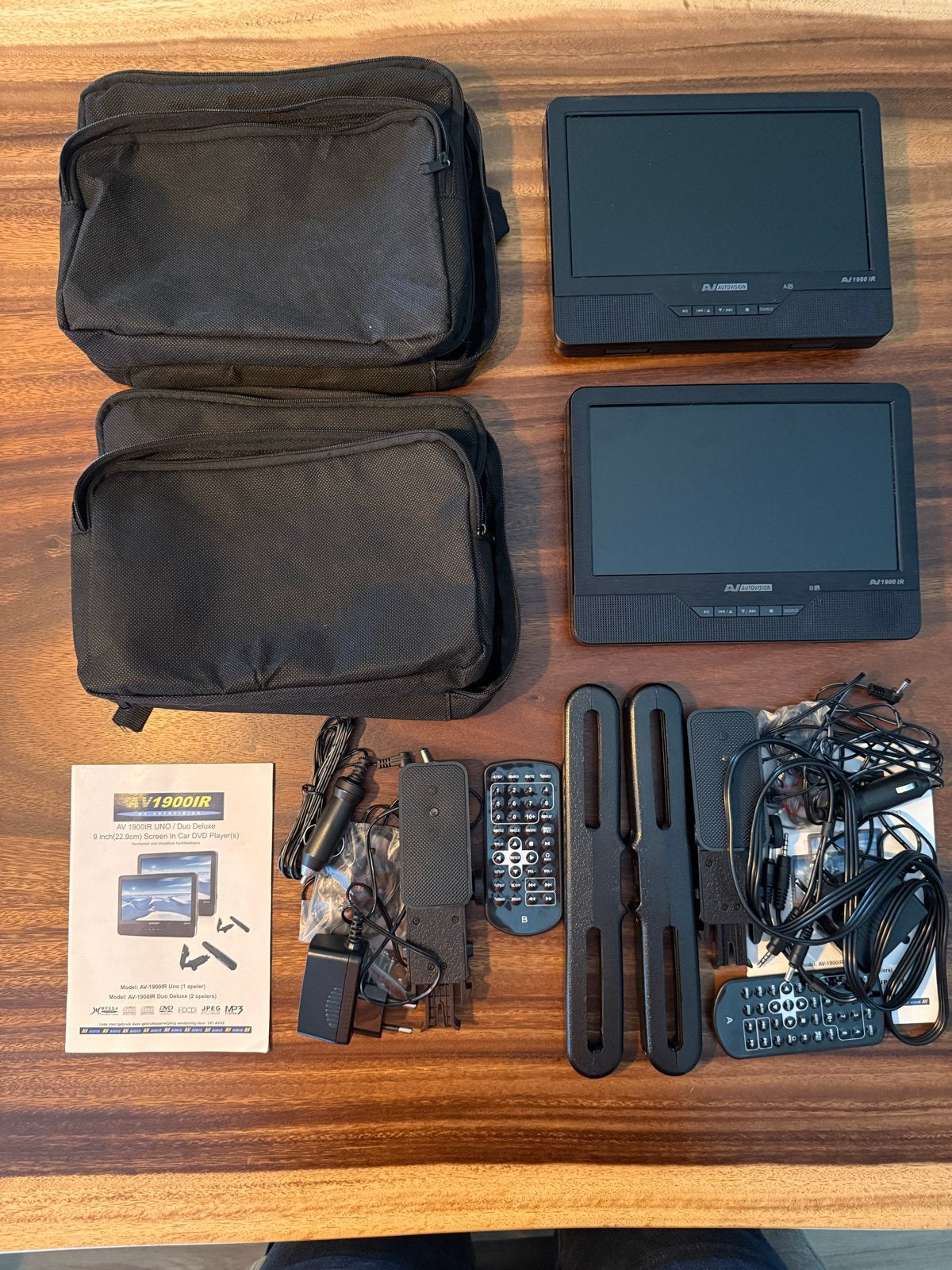 AV1900IR Duo Deluxe 9 inch portable DVD-spelers, Audio, Tv en Foto, Draagbaar, Ophalen of Verzenden, Zo goed als nieuw, Overige merken