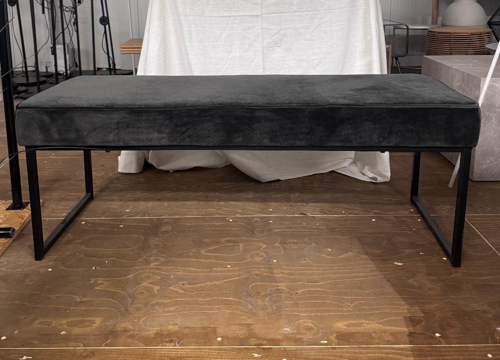 Karwei Modern Upholstered Bench, Huis en Inrichting, Ophalen, Zo goed als nieuw, IJzer
