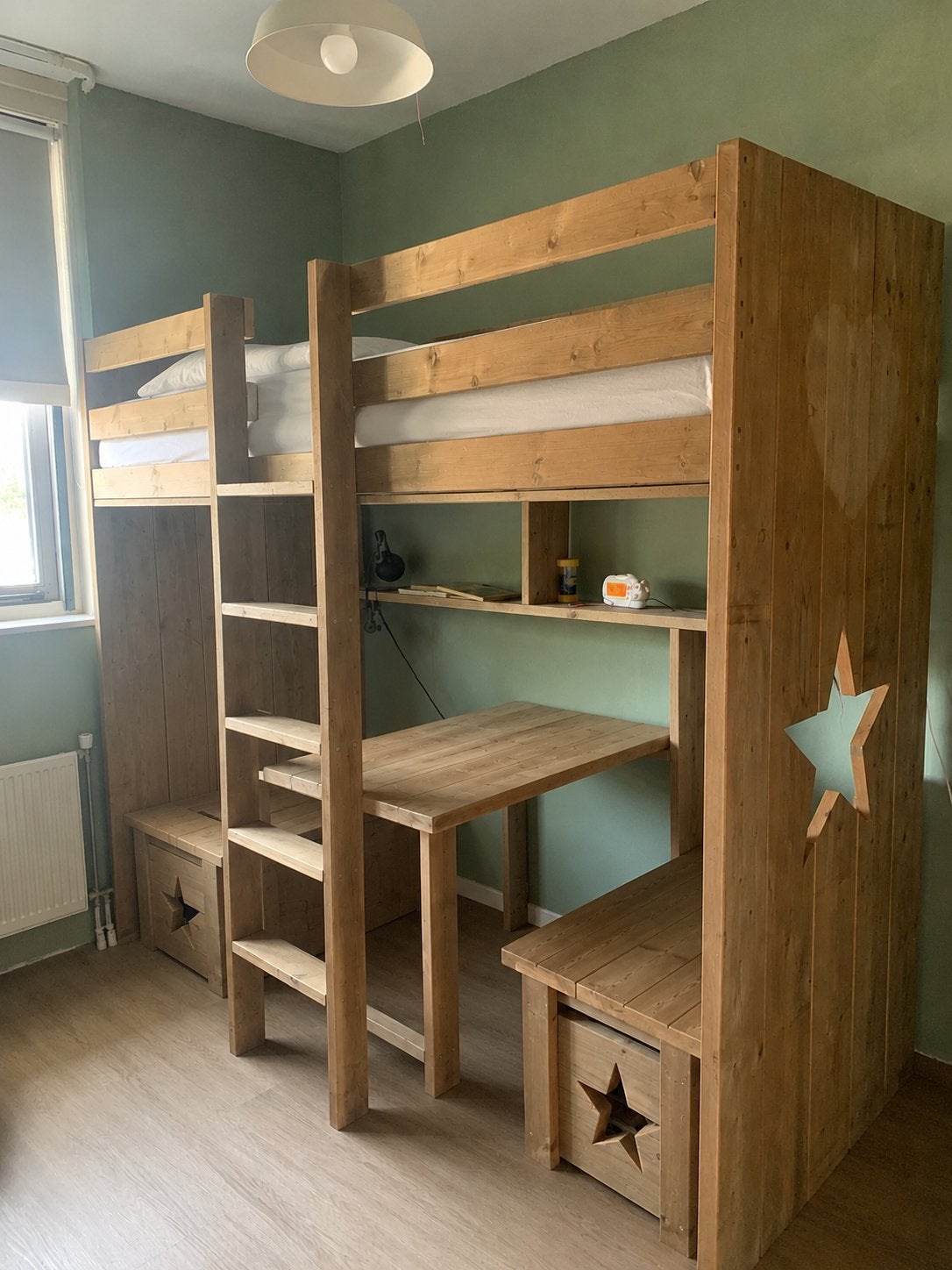 Hoogslaper met tafeltje en bankjes, Kinderen en Baby's, Kinderkamer | Stapelbedden en Hoogslapers, Ophalen, Zo goed als nieuw