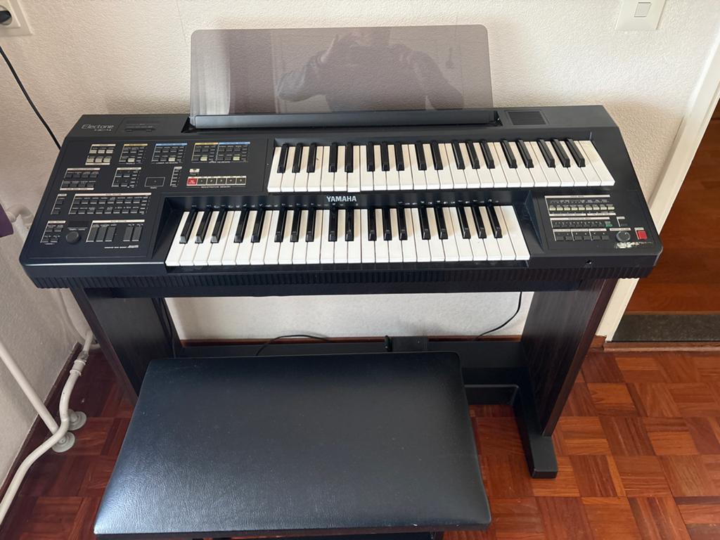 Yamaha Electone HC-4 keyboard orgel en bankje, Muziek en Instrumenten, Ophalen, Zo goed als nieuw, 2 klavieren, Orgel
