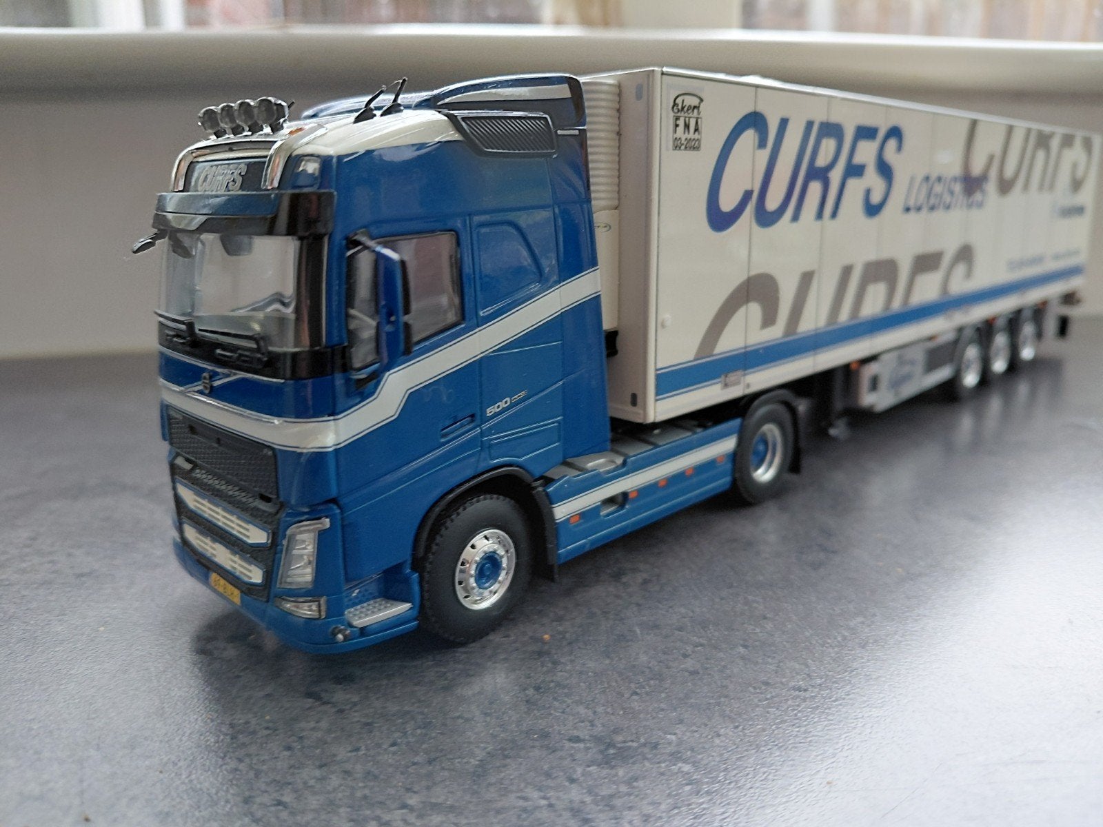 Wsi Volvo fh Curfs, Hobby en Vrije tijd, Modelauto's | 1:50, Ophalen of Verzenden, Zo goed als nieuw, Bus of Vrachtwagen, Wsi