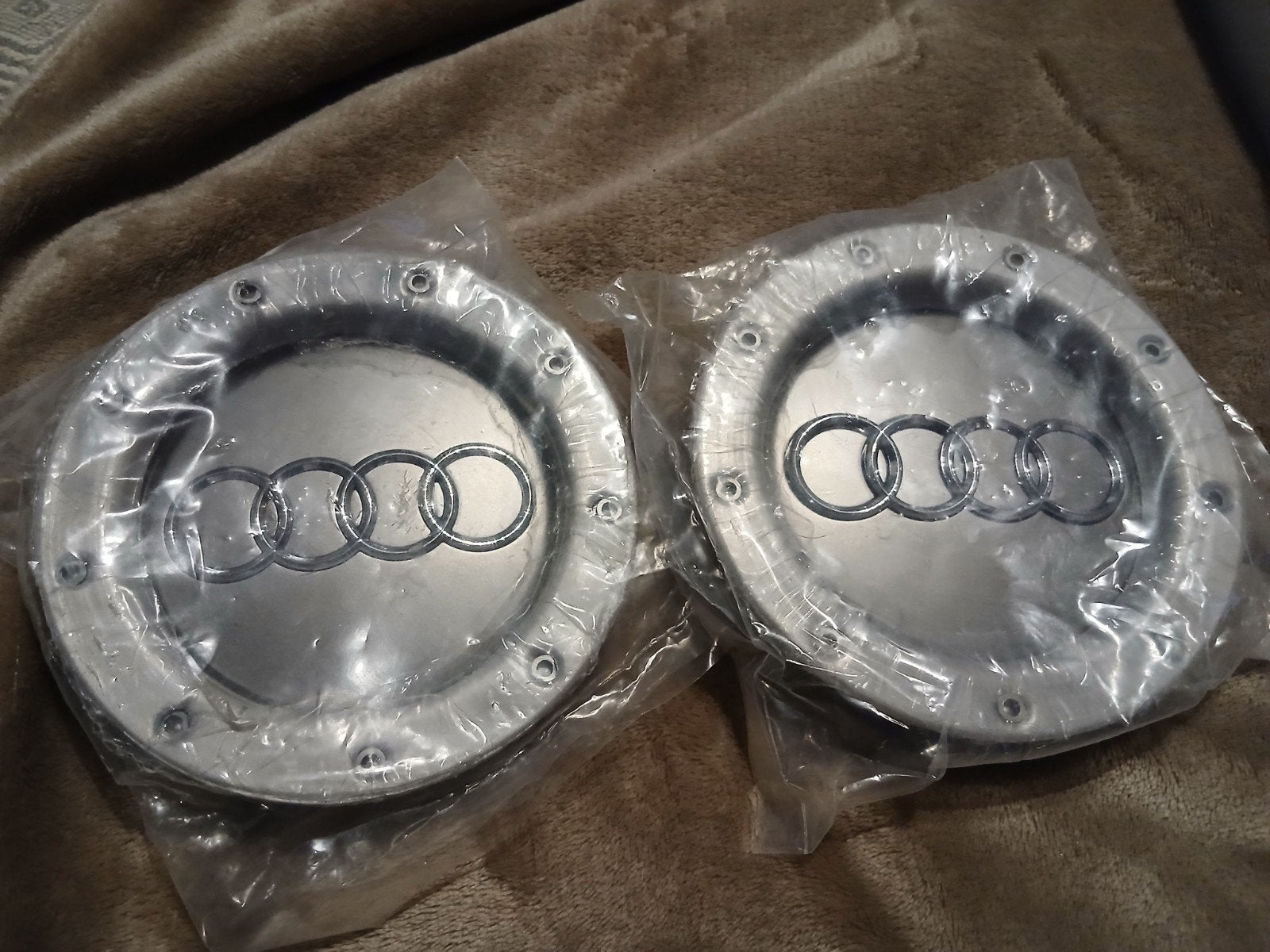 Nieuwe Audi Naafdoppen 8D0 601 165 K - Set van 2, Ophalen of Verzenden, Nieuw