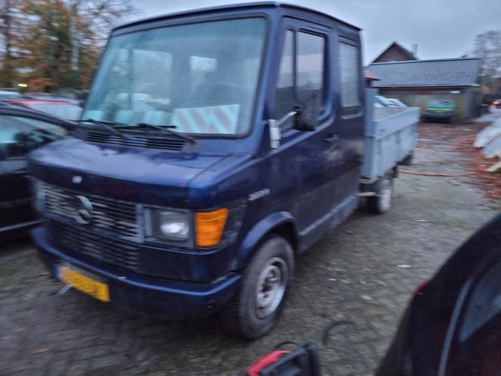 Mercedes-Benz 207 D, Auto's, Bestelauto's, Particulier, Te koop, Metallic lak, Mercedes-Benz, Diesel, Origineel Nederlands, Gebruikt