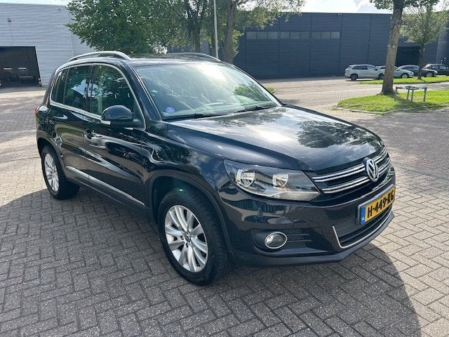 Foto 3 van Volkswagen Tiguan 2.0 TSI Sport&St.4M 180PK CAMERA CARPLAY S