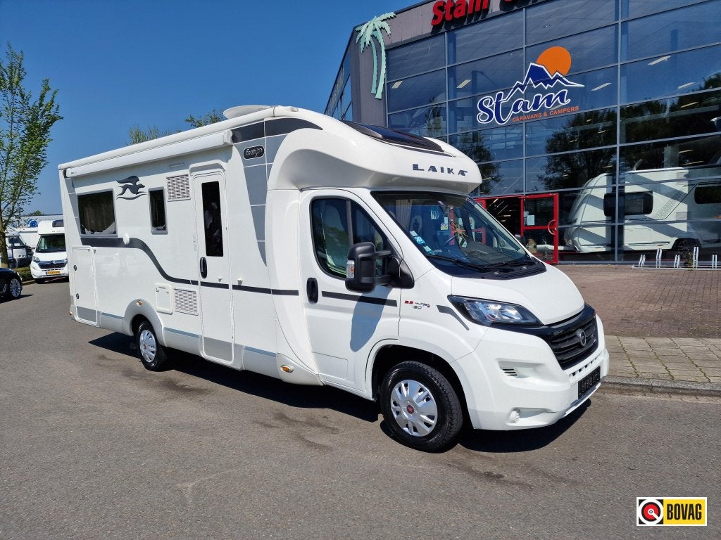 Laika Ecovip 412 queensbed 1e eig nieuwstaat 23000km, Caravans en Kamperen, Campers, Ringverwarming, Fiat, Luifel, Veiligheidssloten