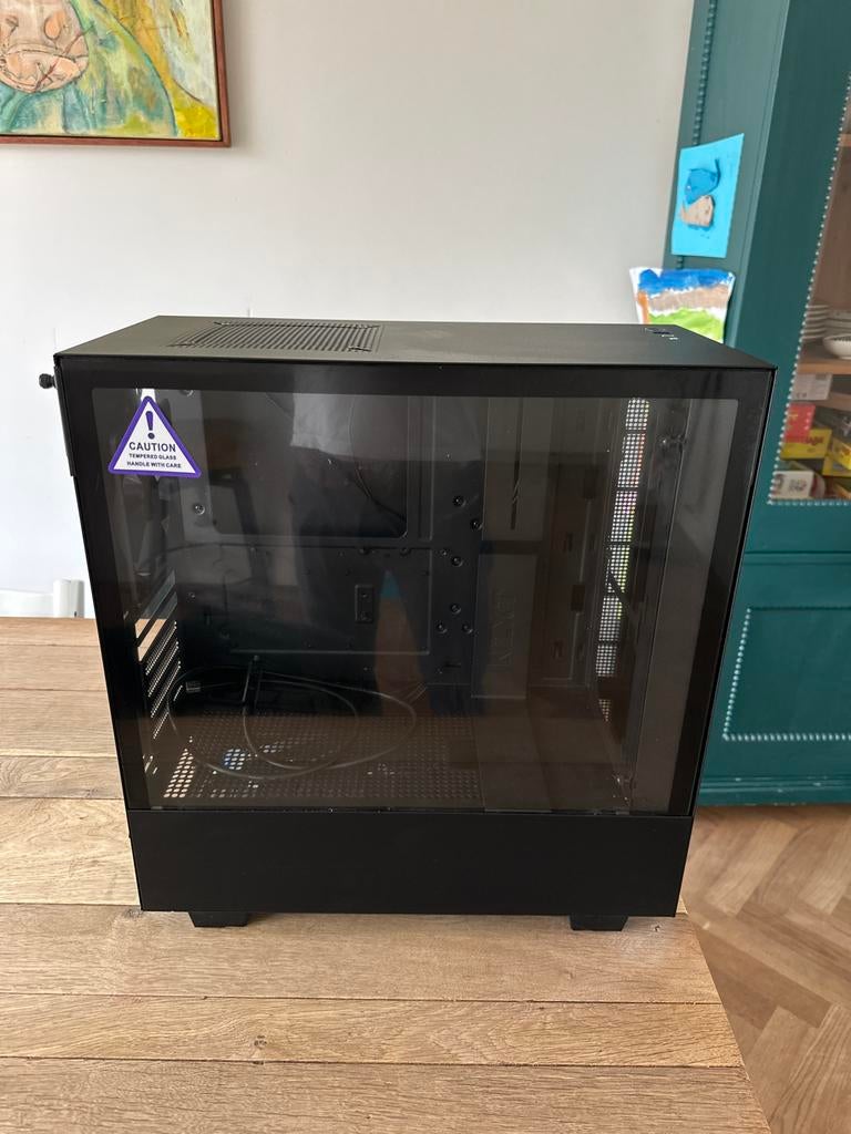 NZXT H510 Compact Mid-Tower ATX PC Behuizing Zwart, Computers en Software, Computerbehuizingen, Ophalen, Zo goed als nieuw