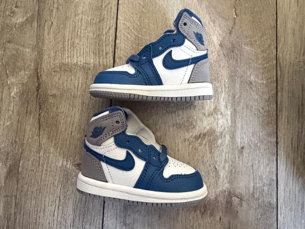 Nike Air Jordan 1 Retro High OG (TD) True Blue Maat EU 18.5, Verzenden, Jongen of Meisje, Schoenen, Nieuw