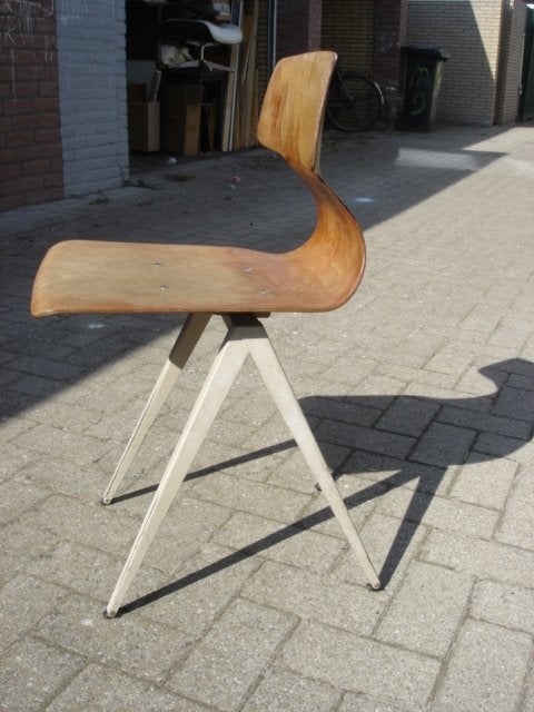 Vintage S22 [1x]en S19[1x] schoolstoelen van Galvanitas, Ophalen, Gebruikt, Twee, Bruin