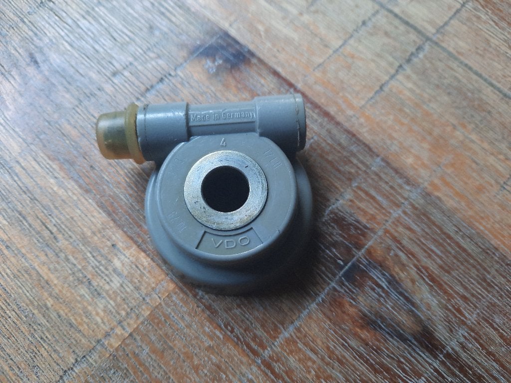 N.O.S originele VDO kilometeraandrijver km teller as 11 mm, Fietsen en Brommers, Ophalen, Nieuw, Overige typen, Overige merken