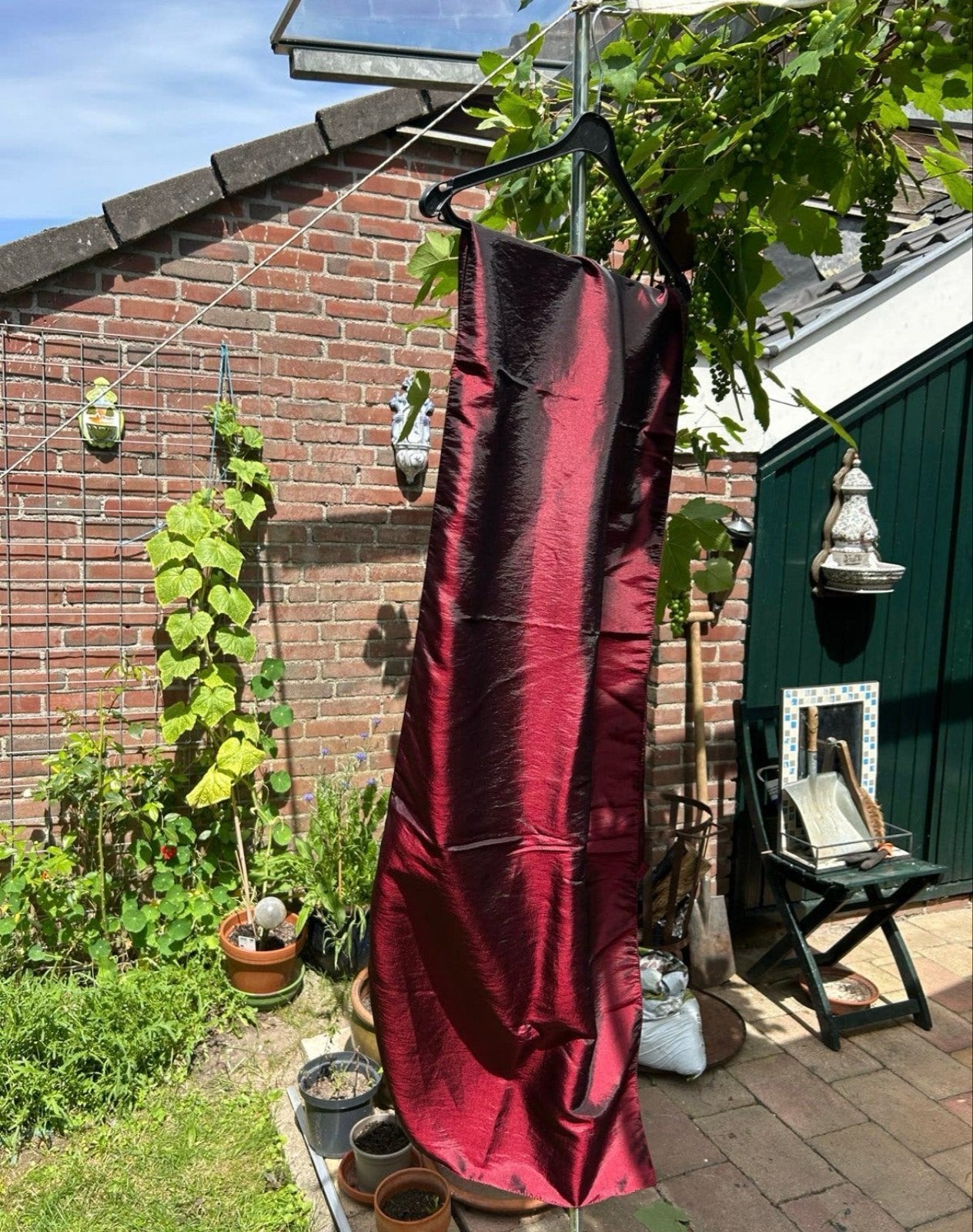 3 Sjaals: Rood, Zwart en Blauw met Borduurwerk, Ophalen of Verzenden, Gedragen, Sjaal