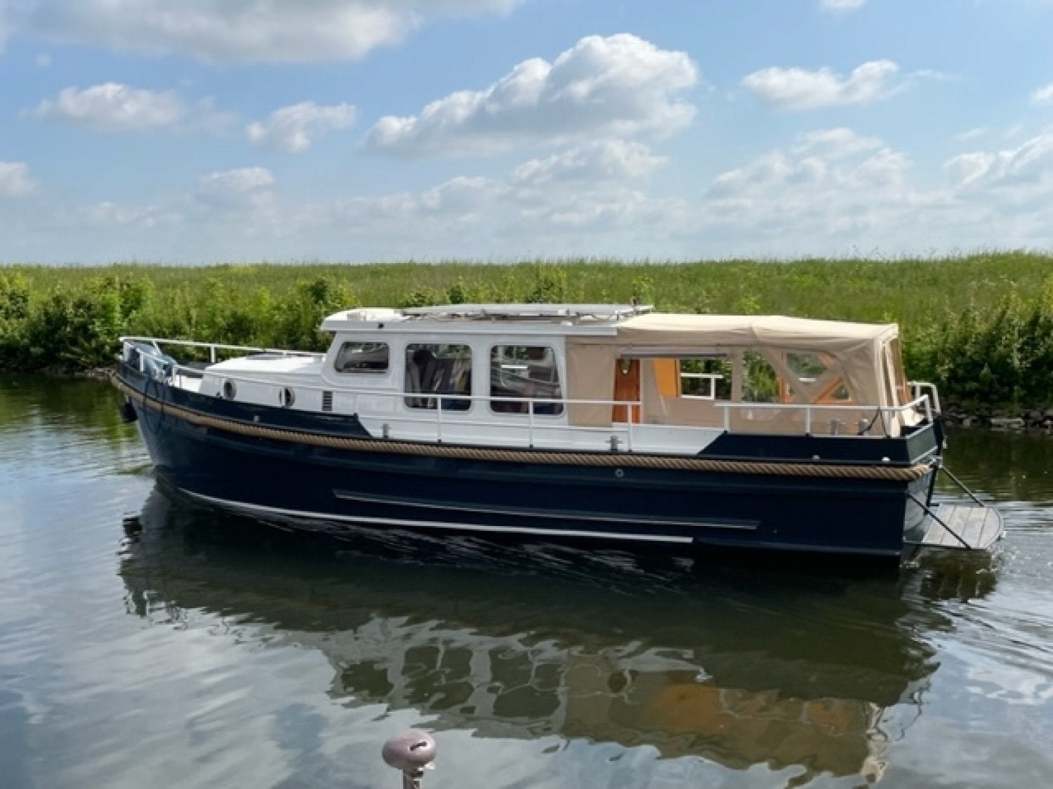 Volledig gerenoveerd schip met nieuwe motor en boegschroef, 11 m, Diesel, 2 m, Ophalen