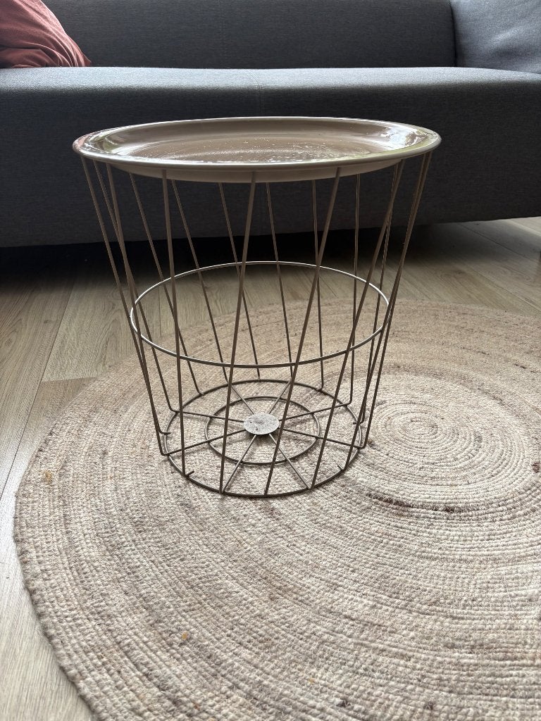 Bijzettafel – modern industrieel design, Minder dan 55 cm, Metaal of Aluminium, Rond, Zo goed als nieuw