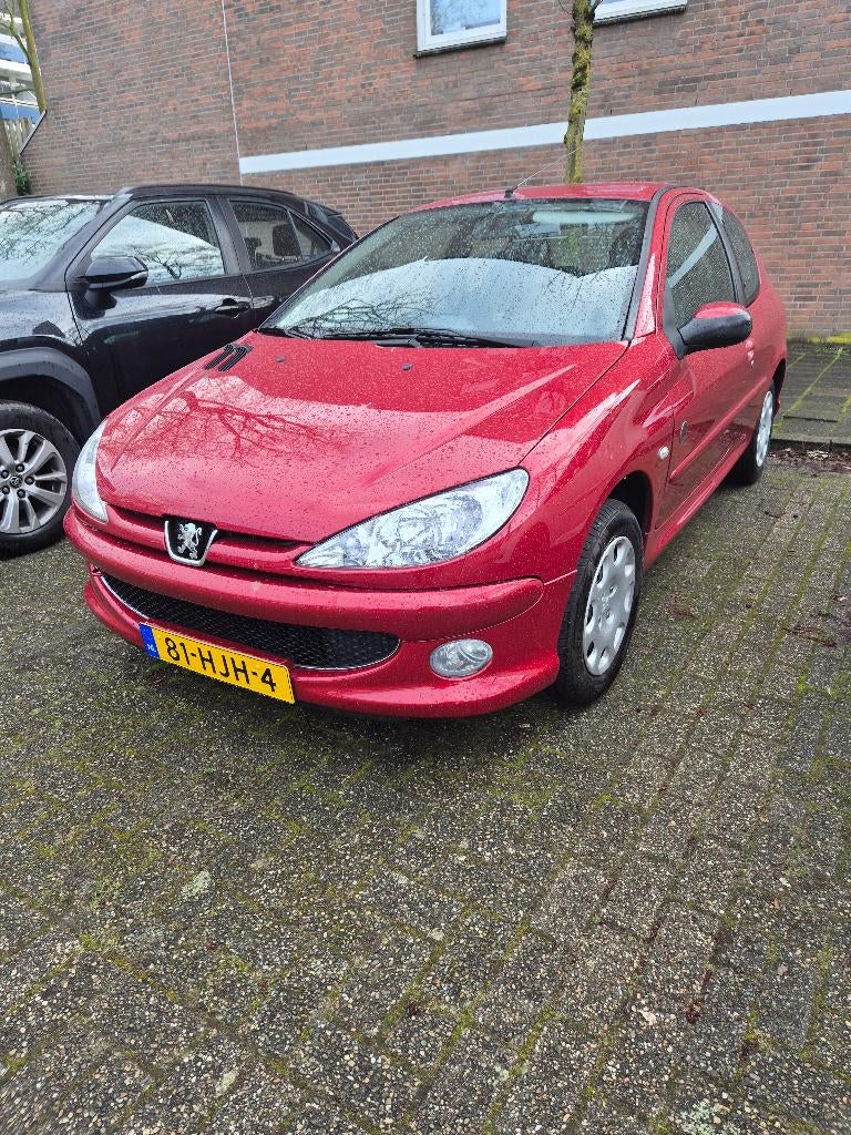 Peugeot 206 1.4 generation 3D 2008 Rood, Voorwielaandrijving, Stof, 31 €/maand, 4 cilinders