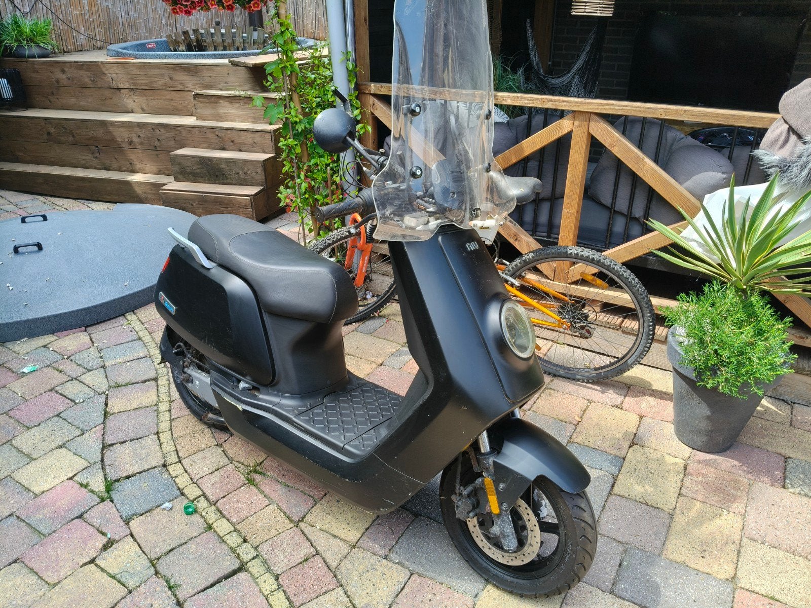 Niu S Sport met kapotte accu t.e.a.b, Fietsen en Brommers, Ophalen, Gebruikt, Elektrisch, Overige merken