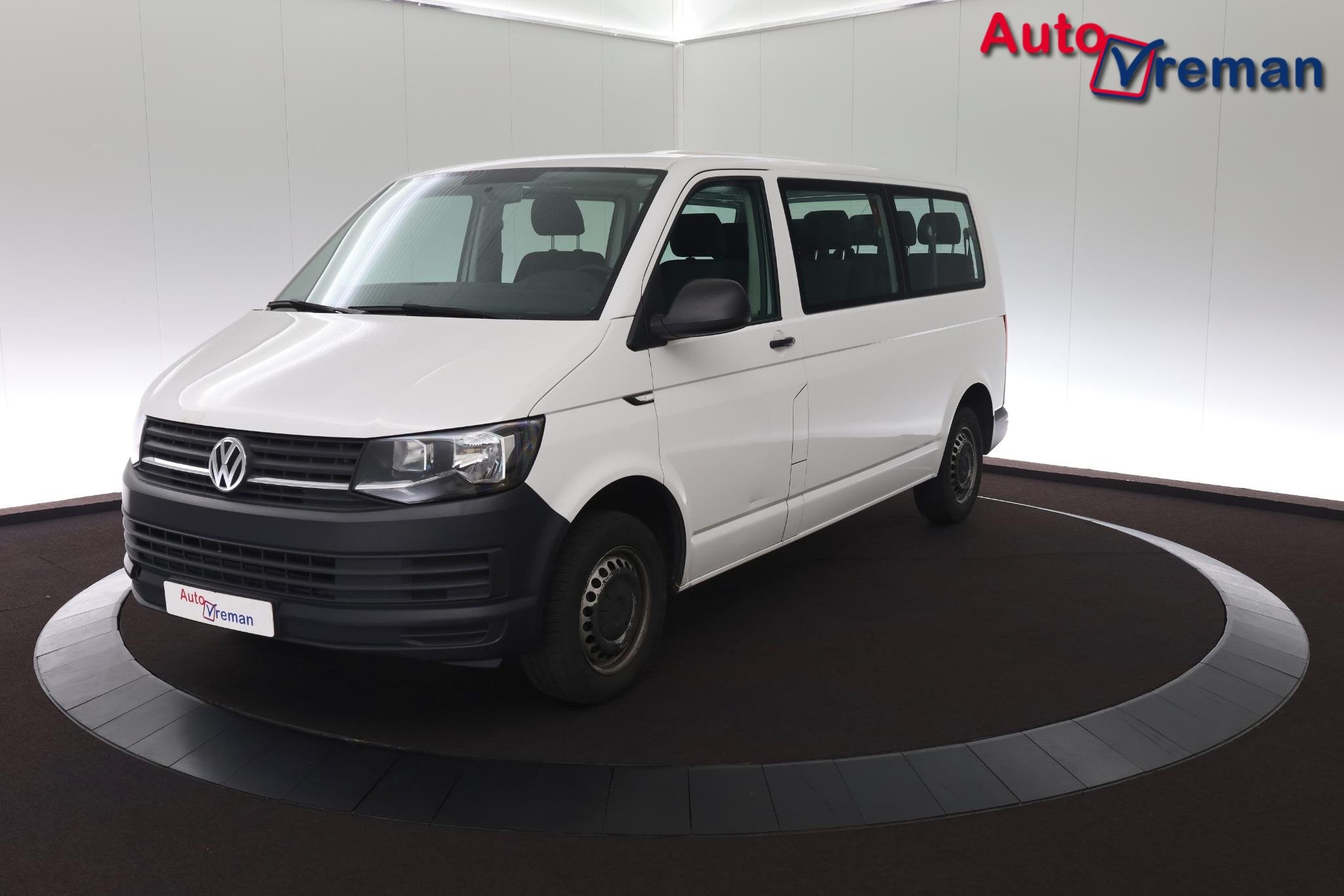 Volkswagen Transporter Kombi 2.0 TDI L2H1 9P -Motor defect-, Auto's, Voorwielaandrijving, Stof, Gebruikt, 255 €/maand