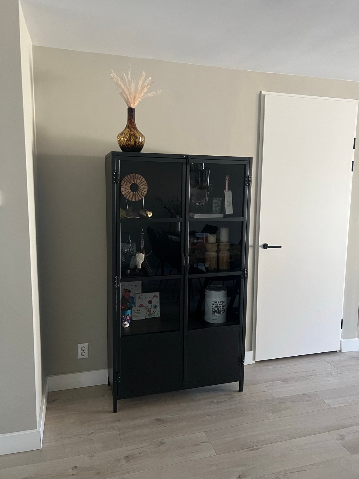 Castello stalen kast Kwantum - Zwart vitrinekast, Huis en Inrichting, Ophalen, 50 tot 100 cm, Zo goed als nieuw, Metaal