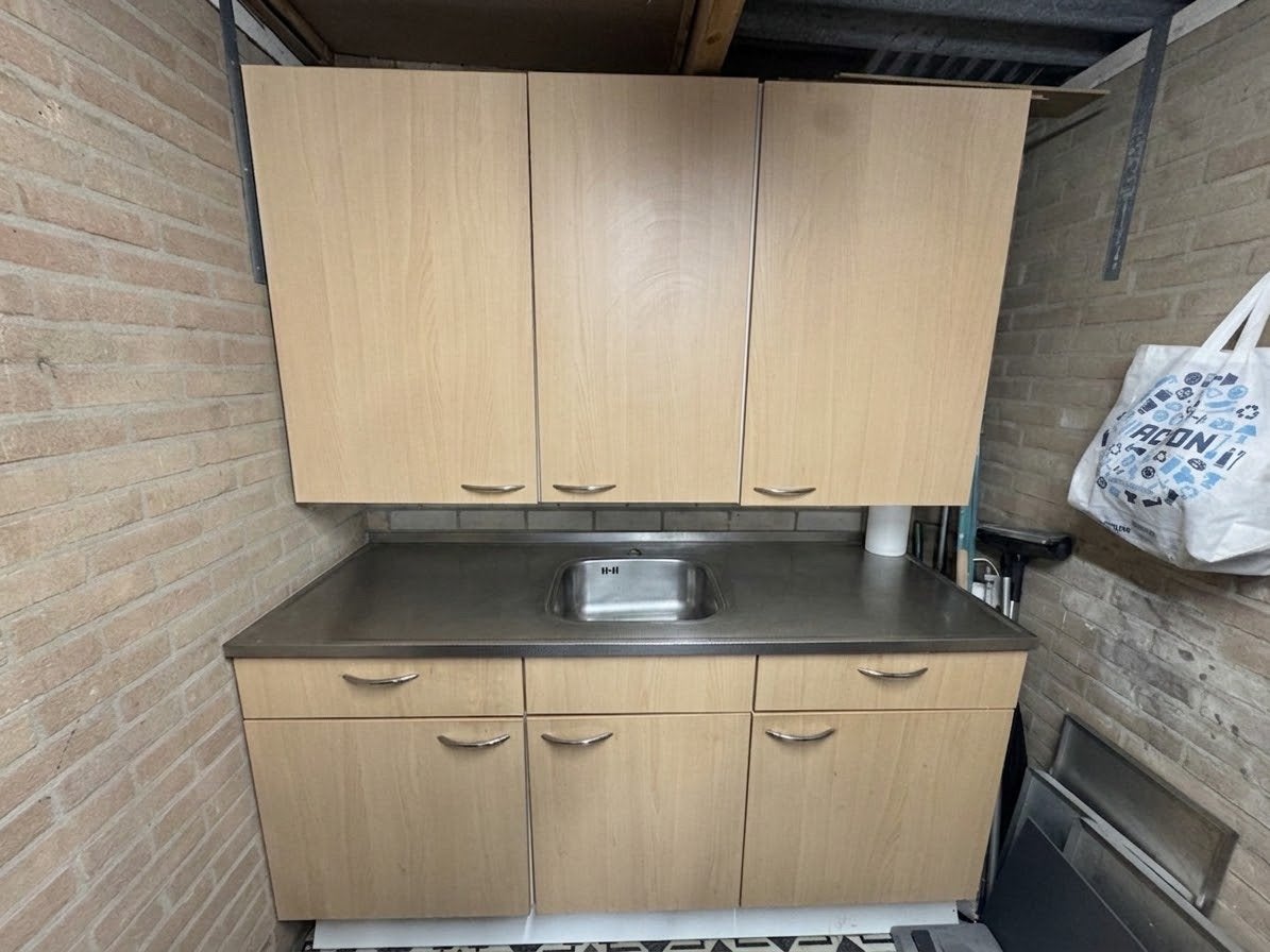 Compacte keuken met spoelbak en bovenkasten (200x173cm), Overige kleuren, Enkelwandige keuken, Ophalen of Verzenden, Zo goed als nieuw