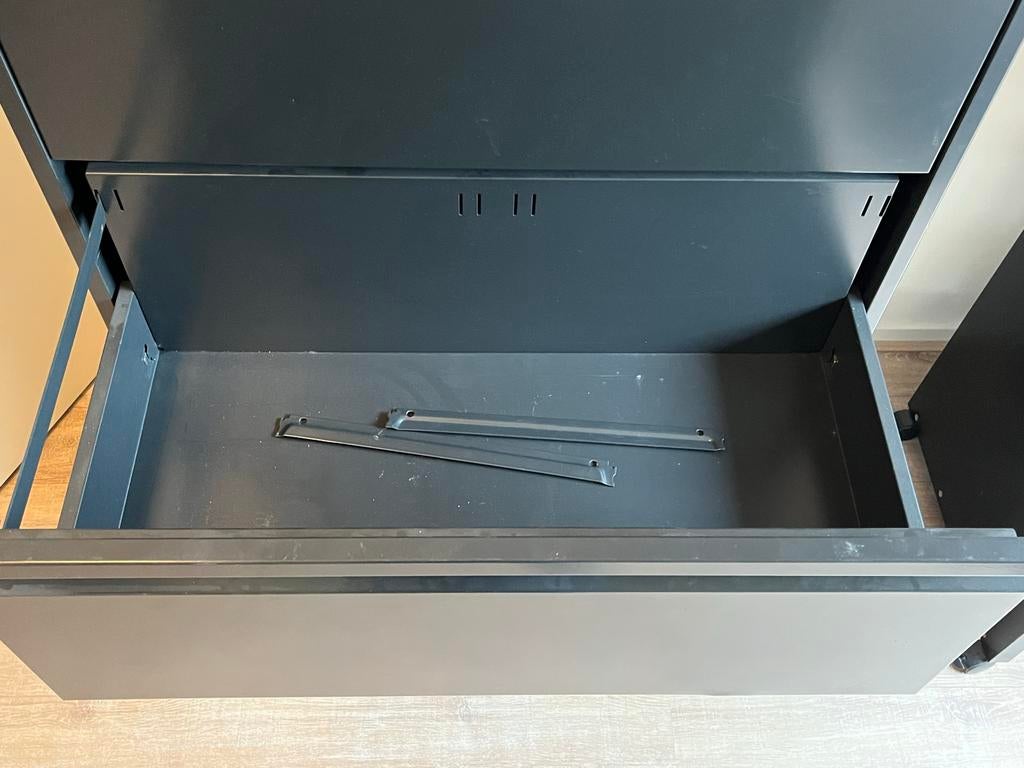 Metalen archiefkast met 4 laden, Gebruikt, 100 tot 150 cm, Meerdere deuren, Metaal