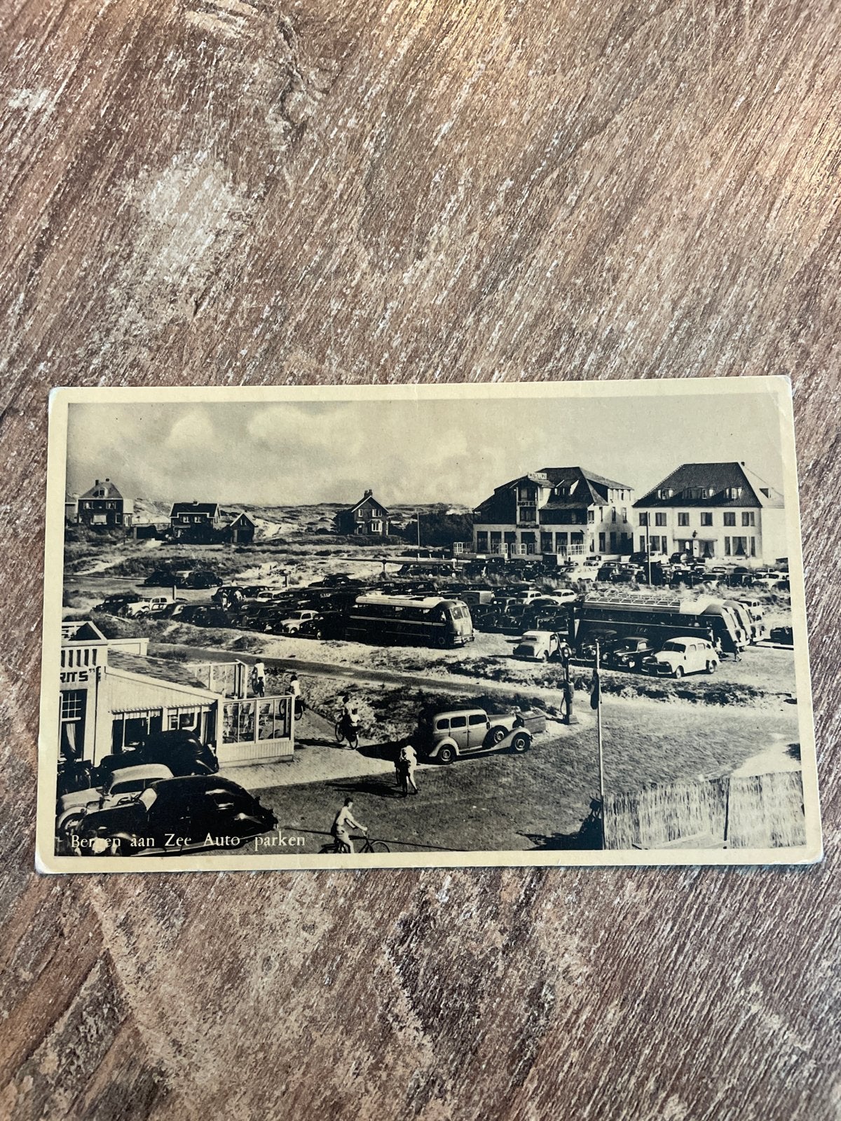 Oude ansichtkaart Bergen aan Zee - Auto parkeren, Ophalen of Verzenden, 1920 tot 1940, Gelopen, Noord-Holland