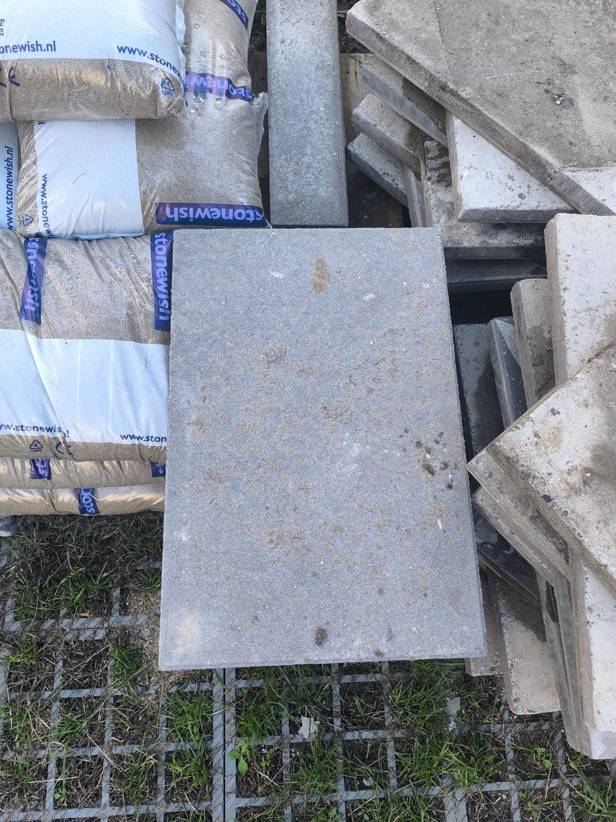 5x 40x60cm tegels gratis af te halen, Ophalen, Gebruikt, Beton, Minder dan 5 m²