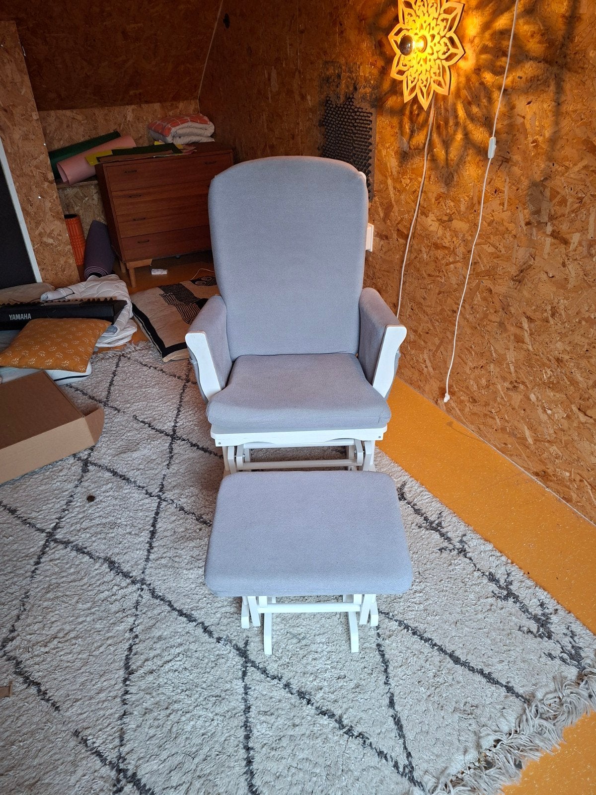 Gliding chair/ schommelstoel met schommelend voetenbankje, Ophalen, Gebruikt