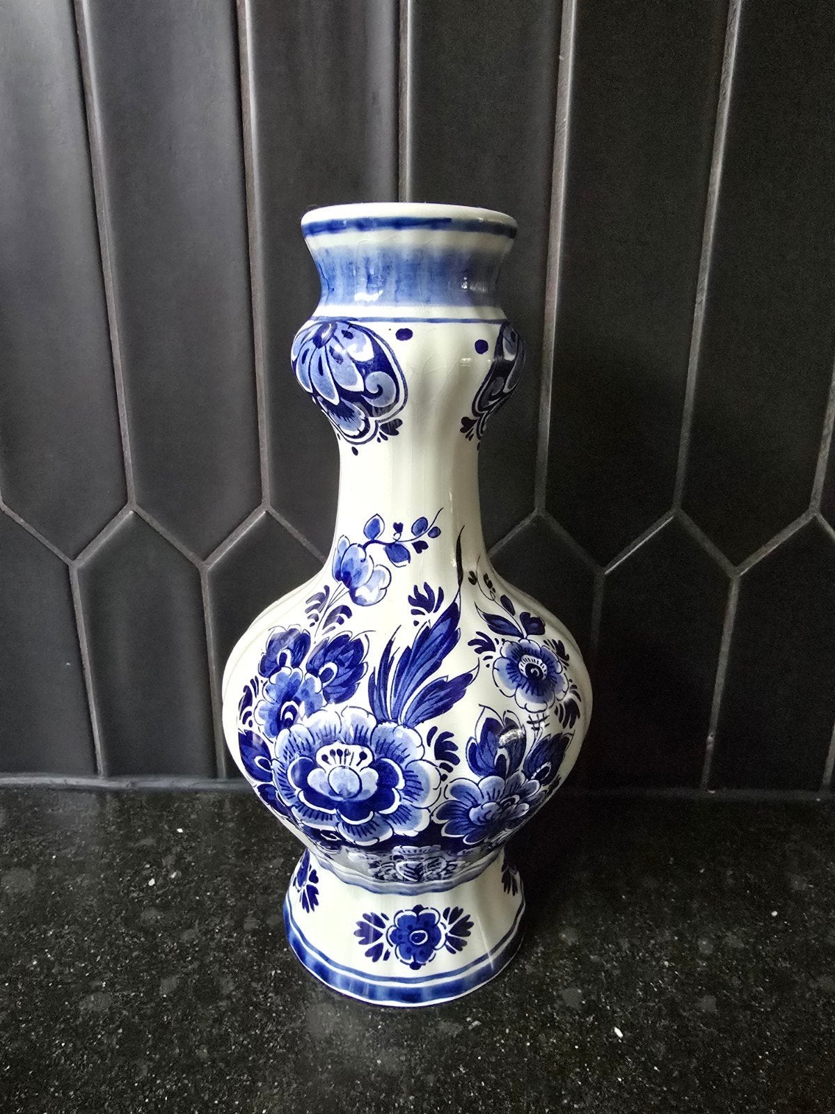 Delfts Blauw Handwerk Vaas - Uniek Bloemenpatroon, Antiek en Kunst, Ophalen