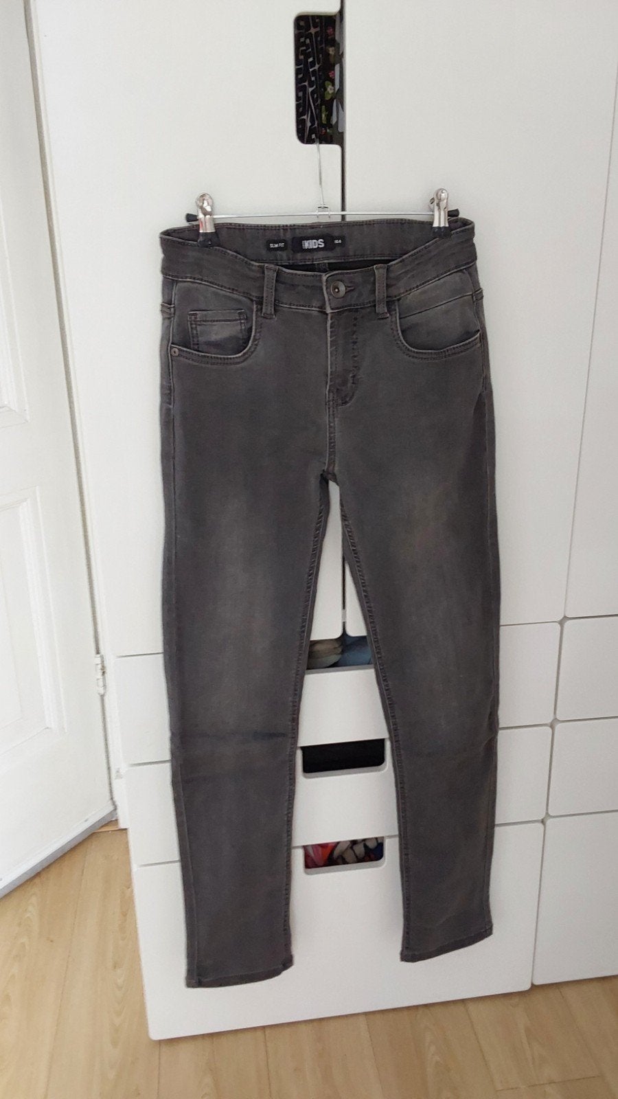 Mooie grijze jeans maat 164, Kinderen en Baby's, Kinderkleding | Maat 164, Broek, Gebruikt, Jongen of Meisje, Ophalen of Verzenden
