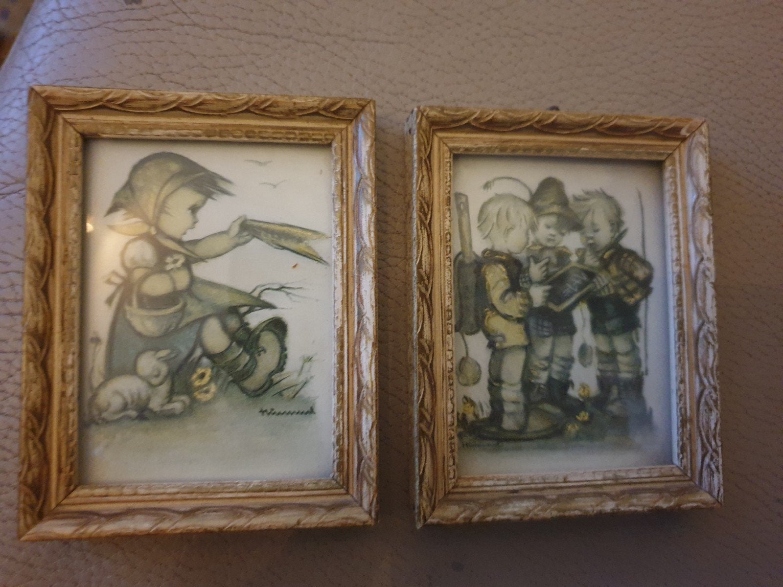 2 ingelijste Hummeltjes  prenten van kinderen, Antiek en Kunst, Ophalen of Verzenden, Print, Print/reproductie, Ingelijst