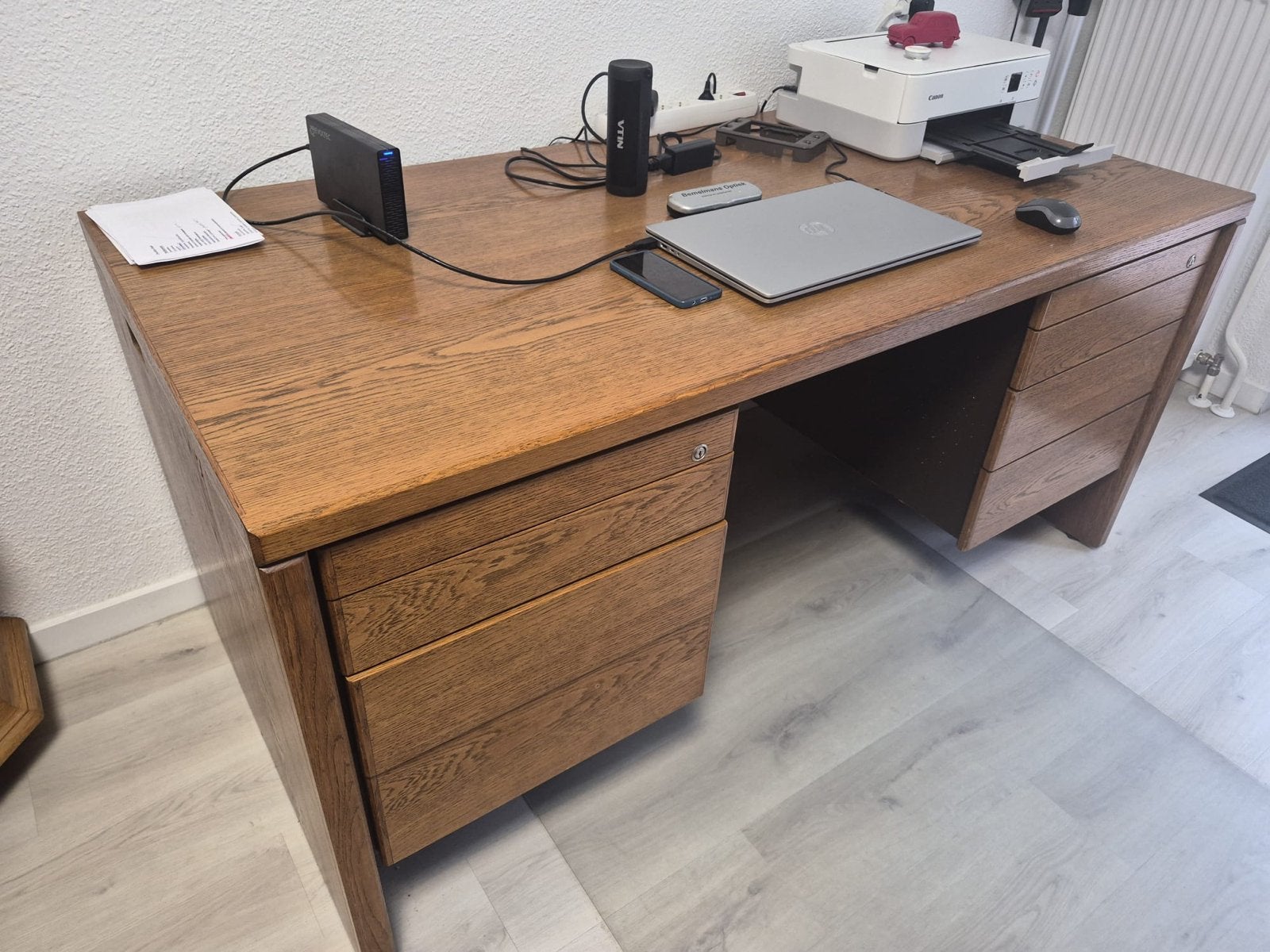 Stevig houten bureau met lades - ideaal voor thuiskantoor, Ophalen, Overige typen, Gebruikt, Bruin