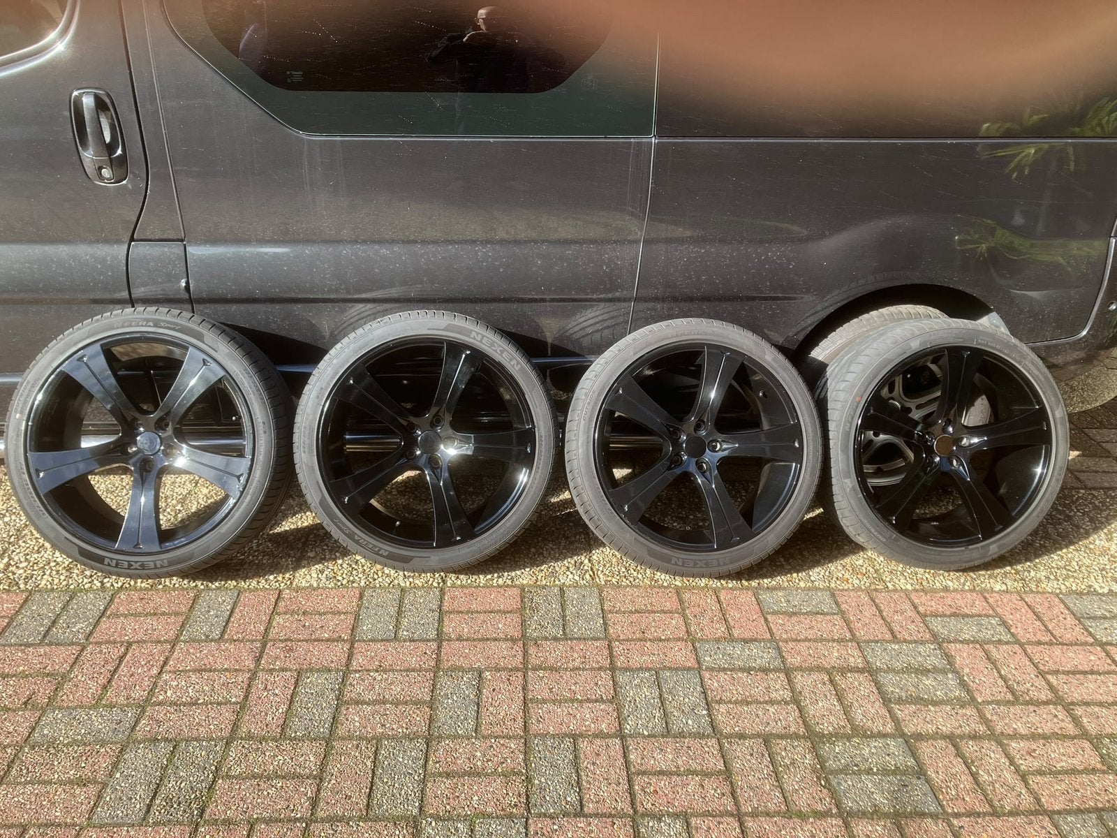 Velgen voor Opel Vivaro met nieuwe banden 20 inch, Ophalen, Bestelwagen, 255 mm, Banden en Velgen