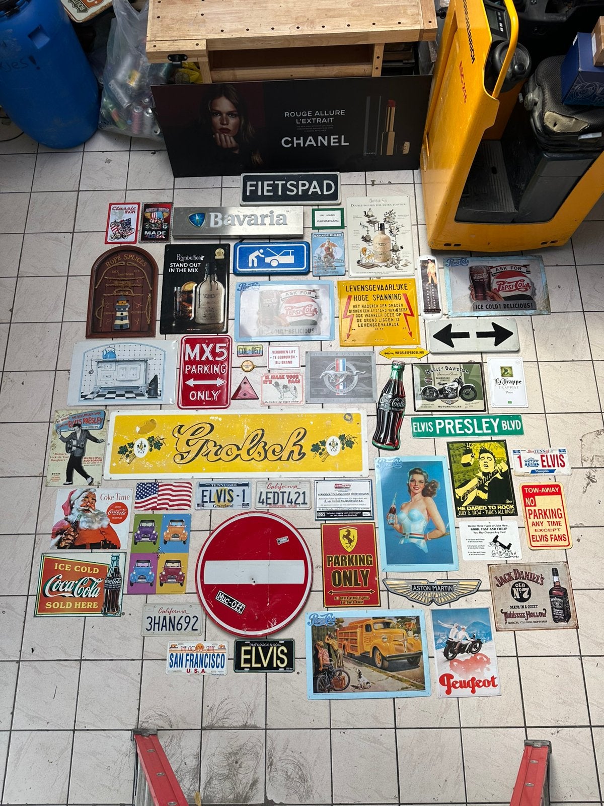 Grote verzameling Reclame en decoratie borden mancave, Ophalen, Gebruikt, Reclamebord