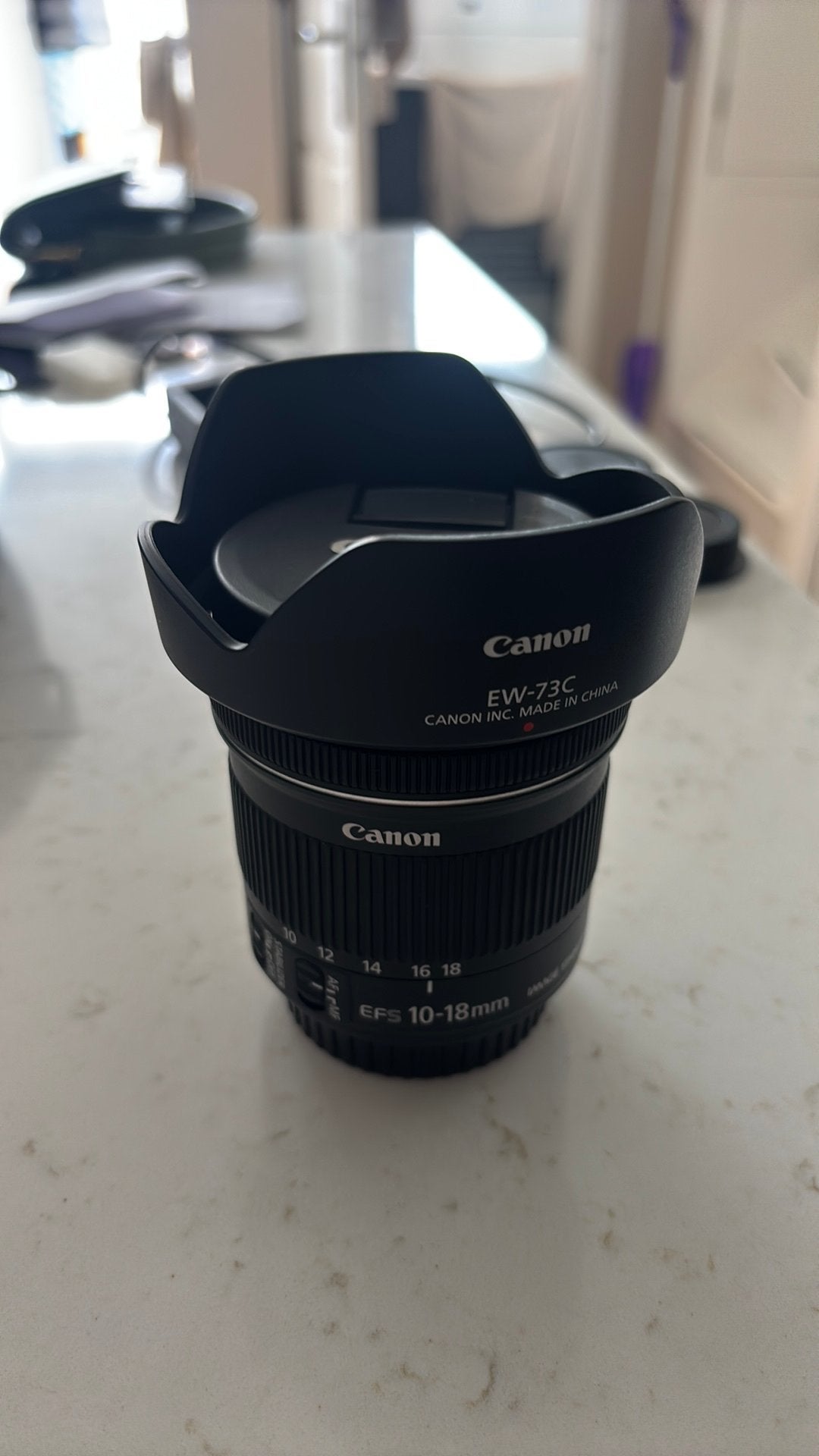 Canon 10 - 18 mm lens met zonnekap, Ophalen of Verzenden, Zo goed als nieuw, Telelens