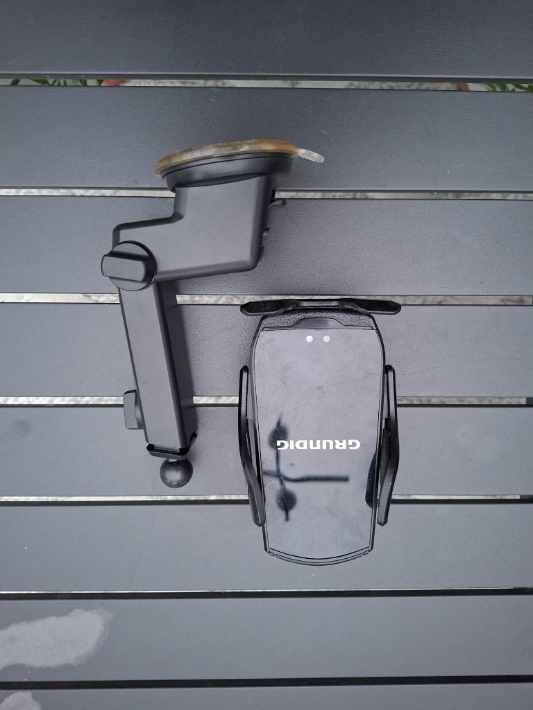 Grundig Automatische Telefoonhouder Auto, Ophalen of Verzenden, Zo goed als nieuw, Auto