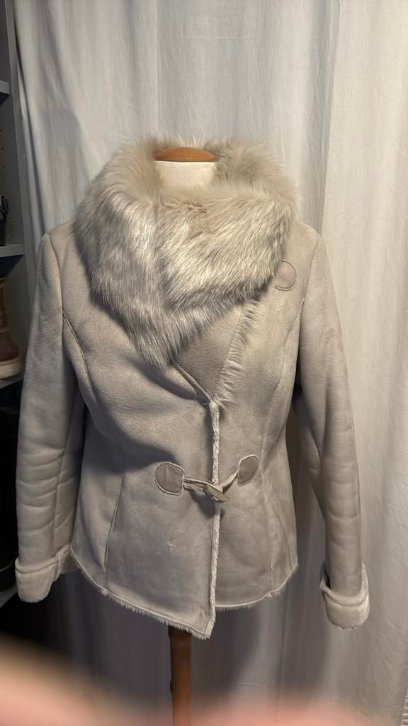 Betty Barclay heerlijk warm jasje - Maat 38, Ophalen of Verzenden, Zo goed als nieuw, Maat 38/40 (M), Beige