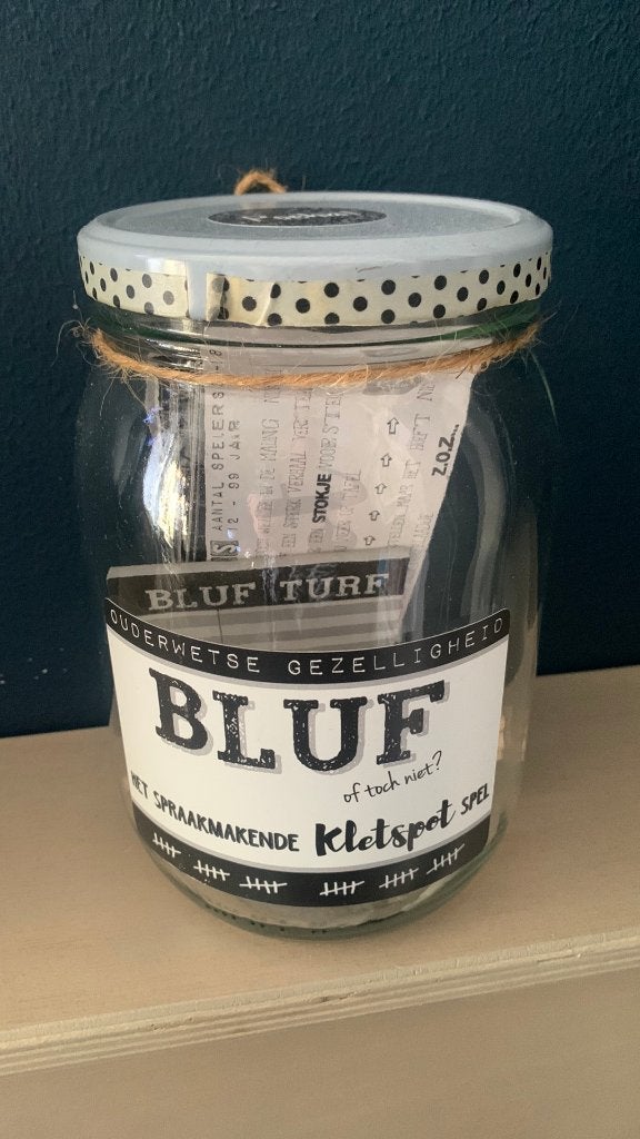Bluf Het spraakmaakende kletspot spel, Ophalen of Verzenden, Zo goed als nieuw
