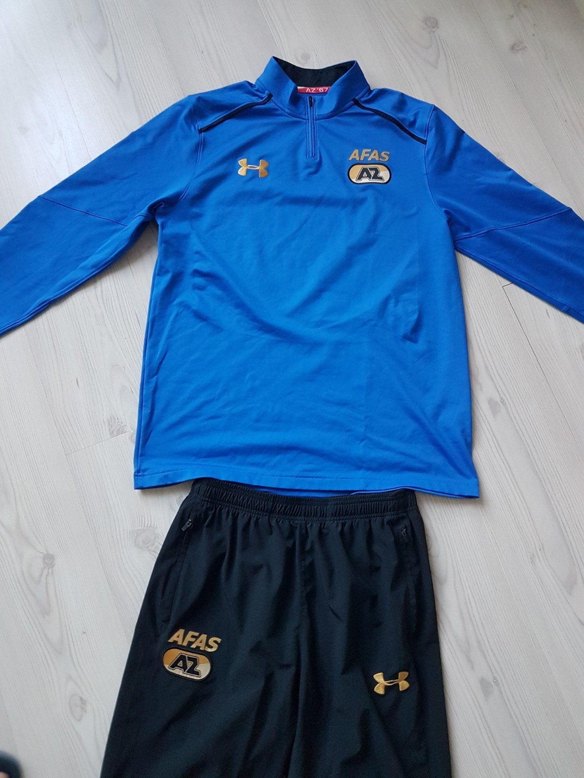 AZ Alkmaar heren trainingspak in size large, Ophalen of Verzenden, Zo goed als nieuw, Trainingspak
