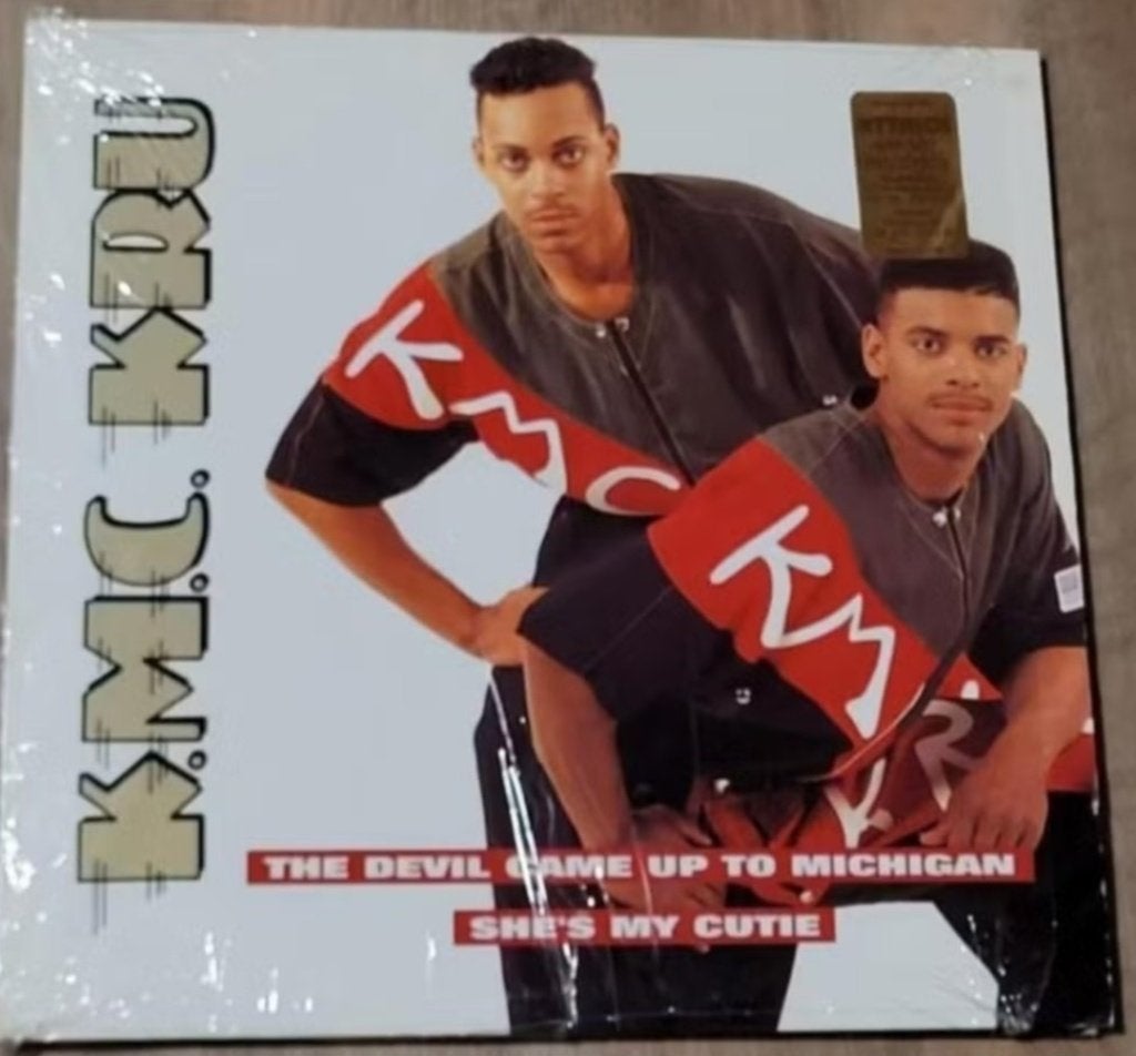 K.M.C. Kru - The Devil Came Up To Michigan / She's My Cutie, Ophalen of Verzenden, Zo goed als nieuw, 12 inch, Overige typen
