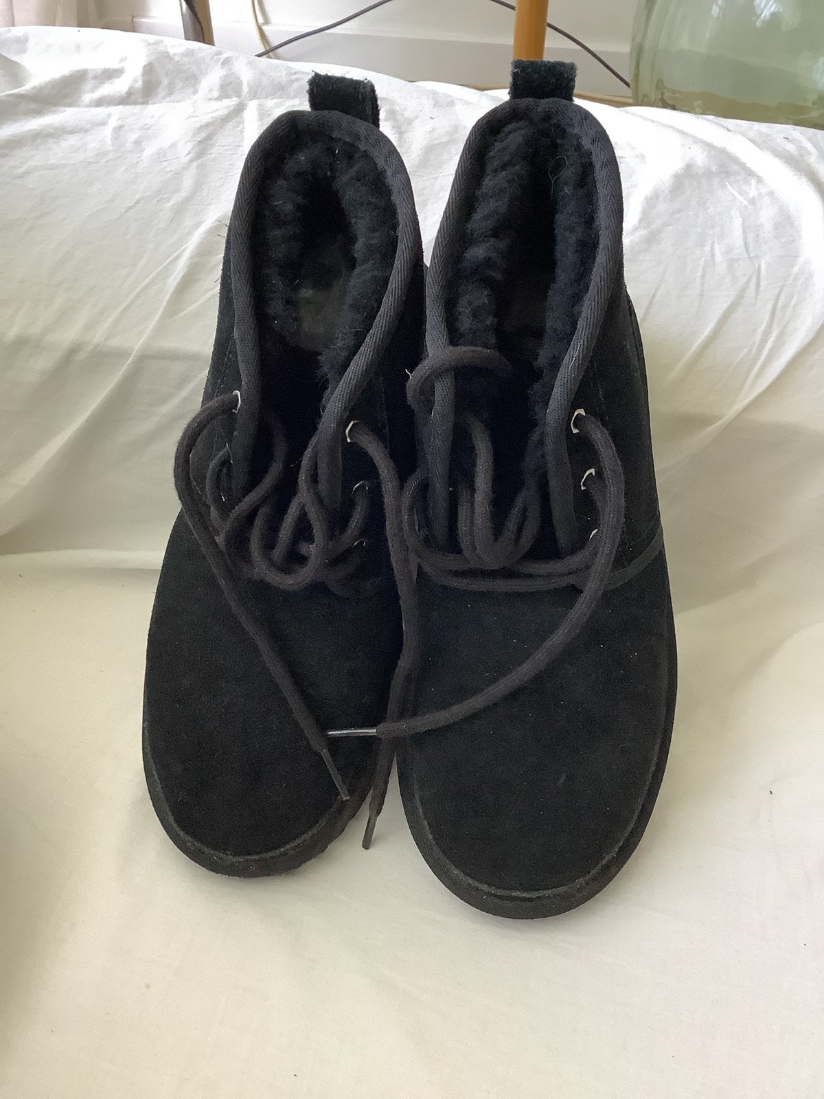 Zwarte Ugg Neumel halfhoge schoenen, Kleding | Dames, Schoenen, Ophalen of Verzenden, Zo goed als nieuw, Zwart