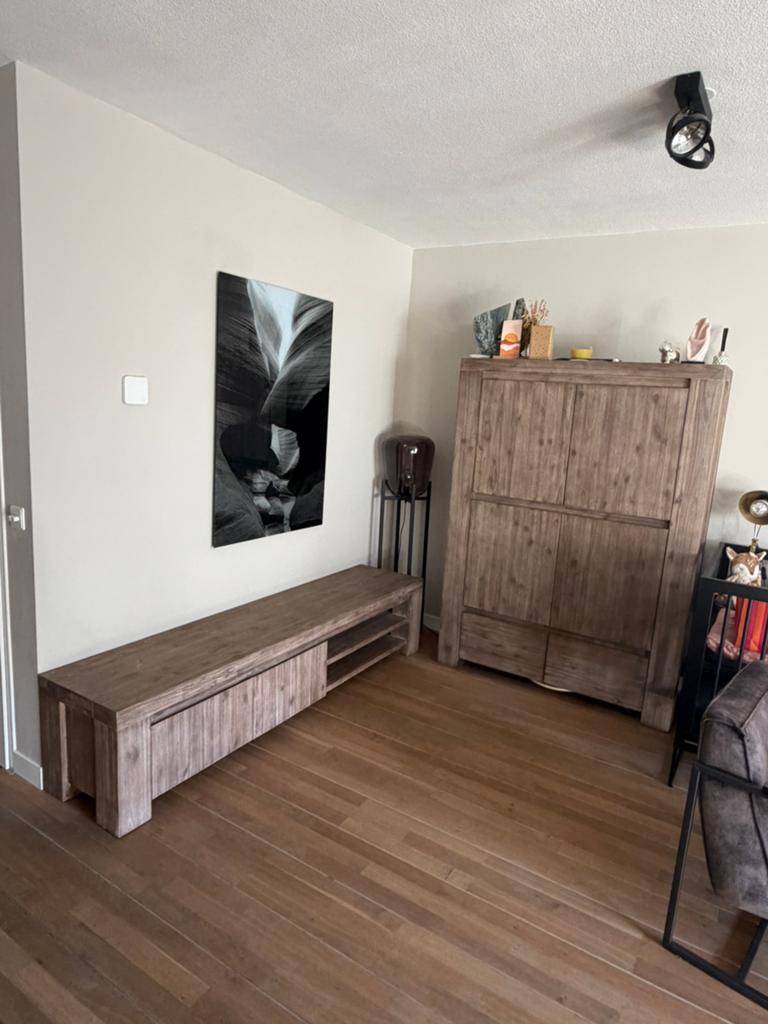 Robuuste Kast & TV-Meubel – Massief Hout (Grey Wash), Ophalen, 25 tot 50 cm, Minder dan 100 cm